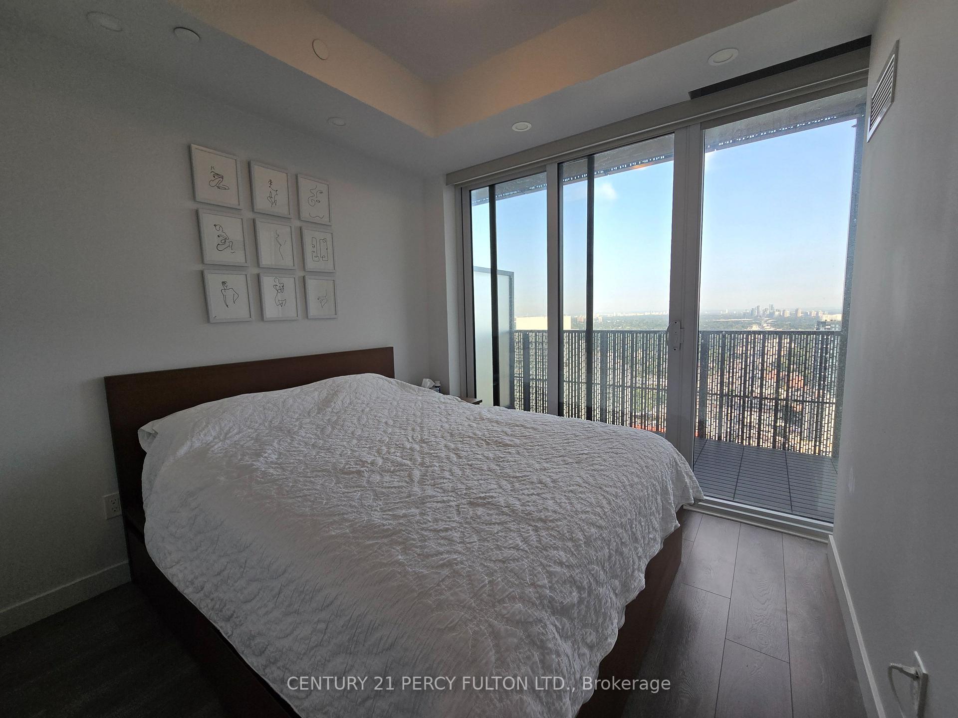 Photo 8 of Unit 3406, 8 Eglinton Avenue E, Toronto, Mount Pleasant West — HOMEH