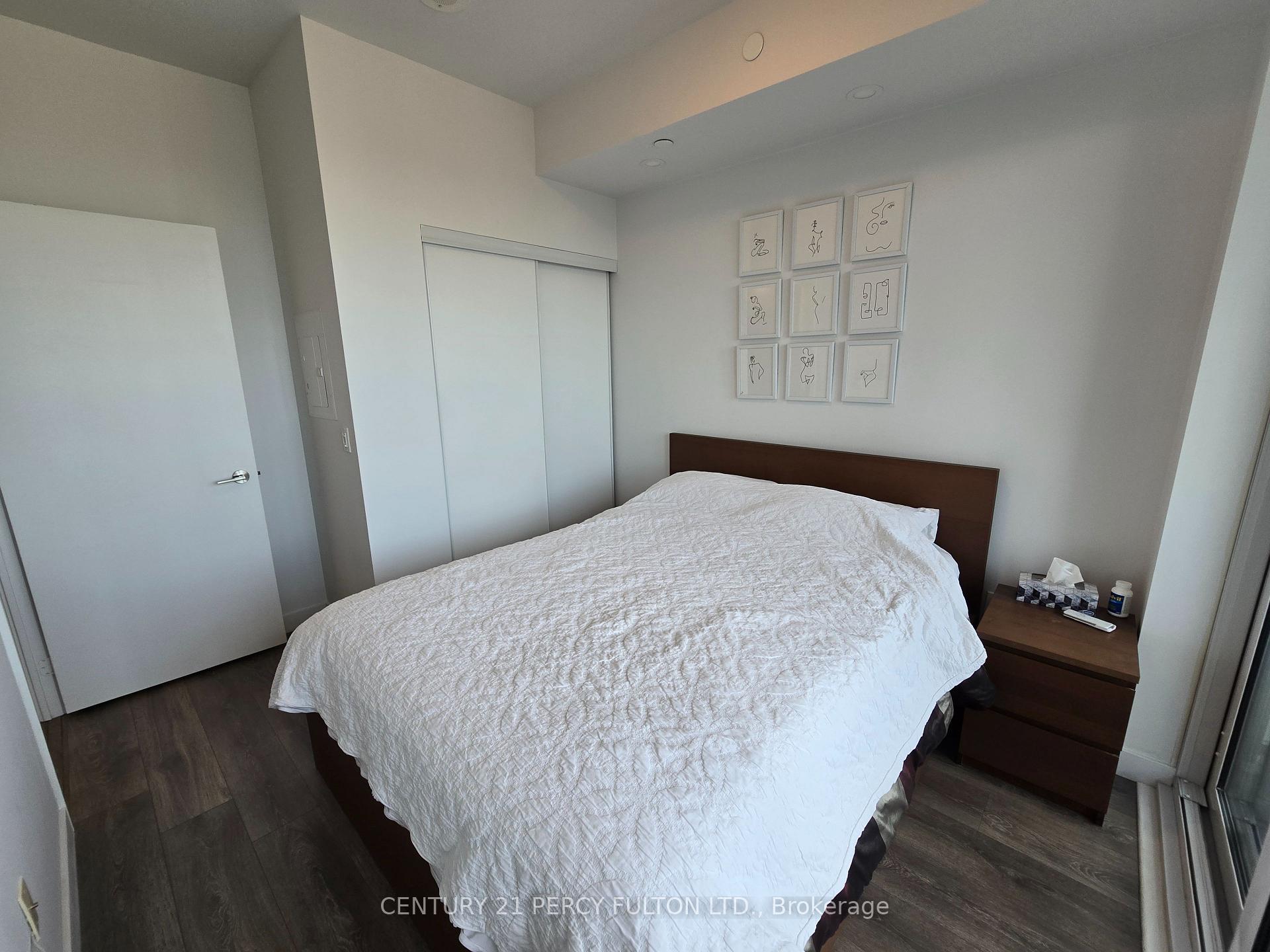 Photo 9 of Unit 3406, 8 Eglinton Avenue E, Toronto, Mount Pleasant West — HOMEH