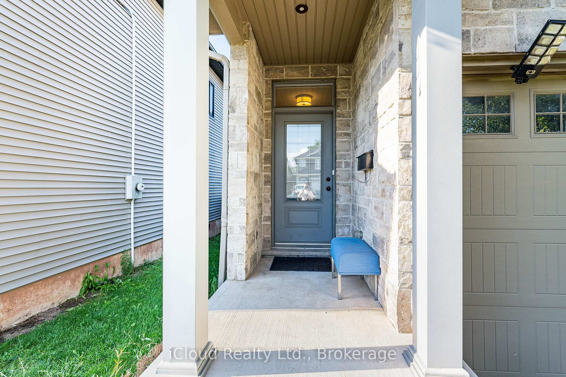 Photo 5 of 235 Mead Avenue, Hamilton, Parkview — HOMEH