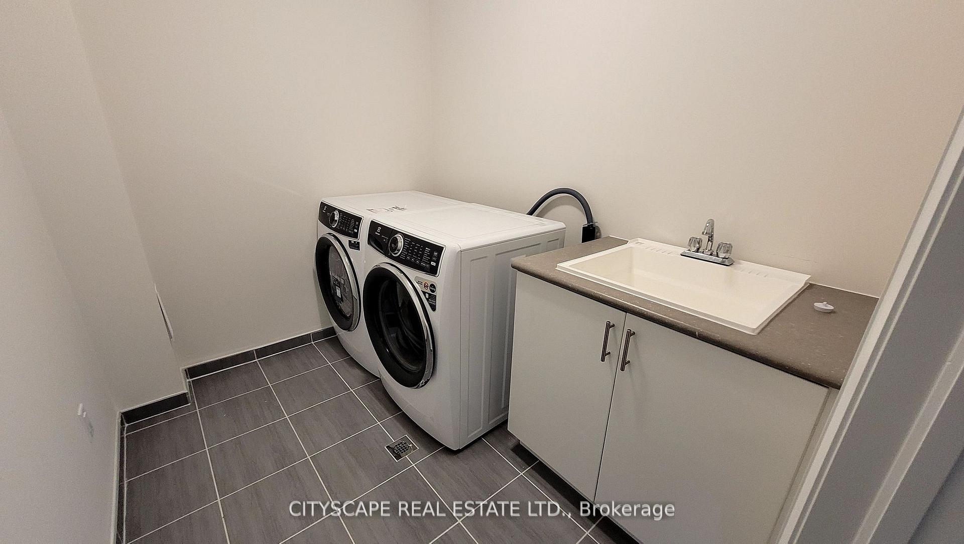 Photo 13 of 206 Rosanne Circle, Wasaga Beach — HOMEH