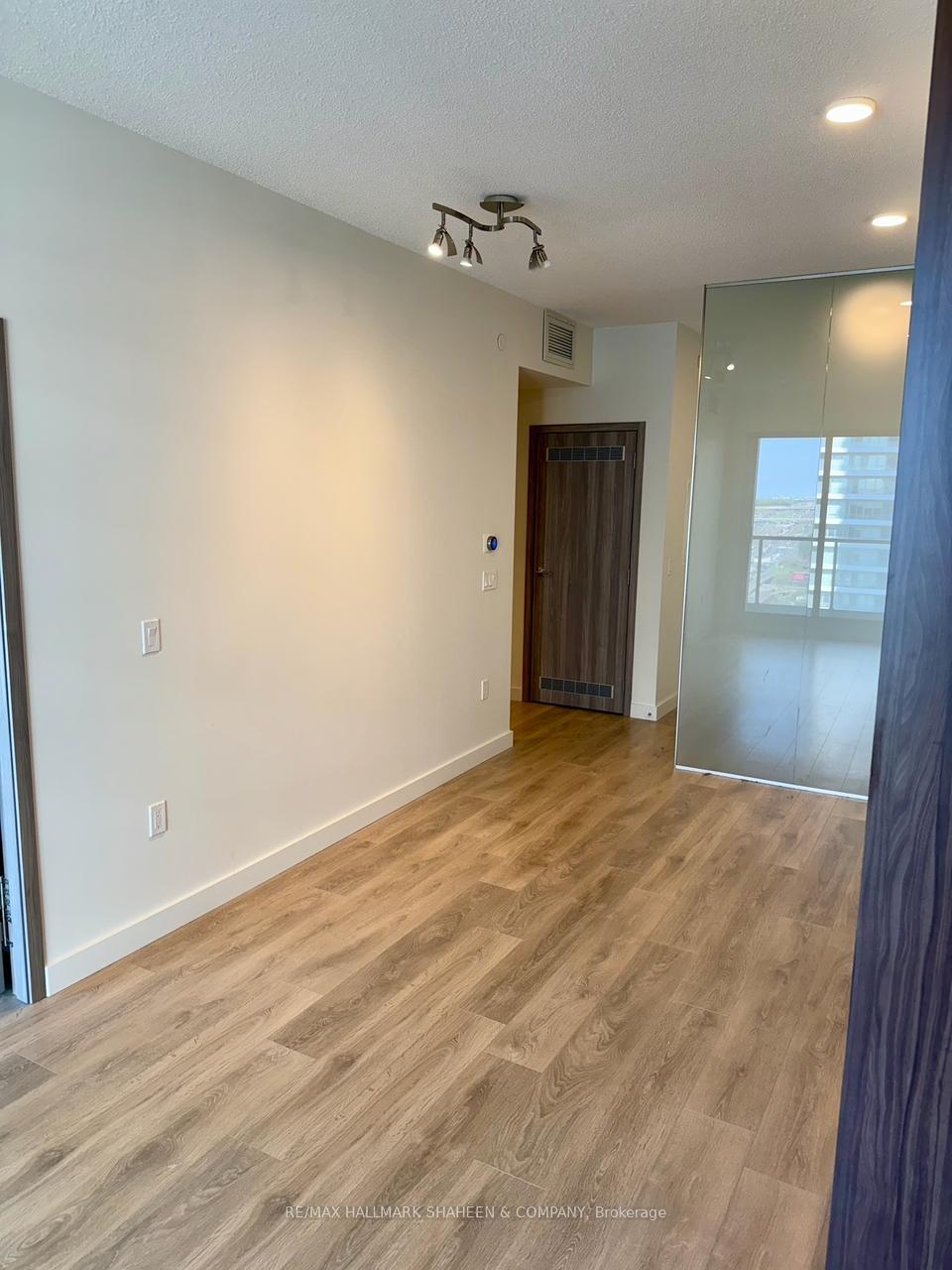 Photo 17 of Unit 13, 85 McMahon Drive, North York, Bayview Village — HOMEH