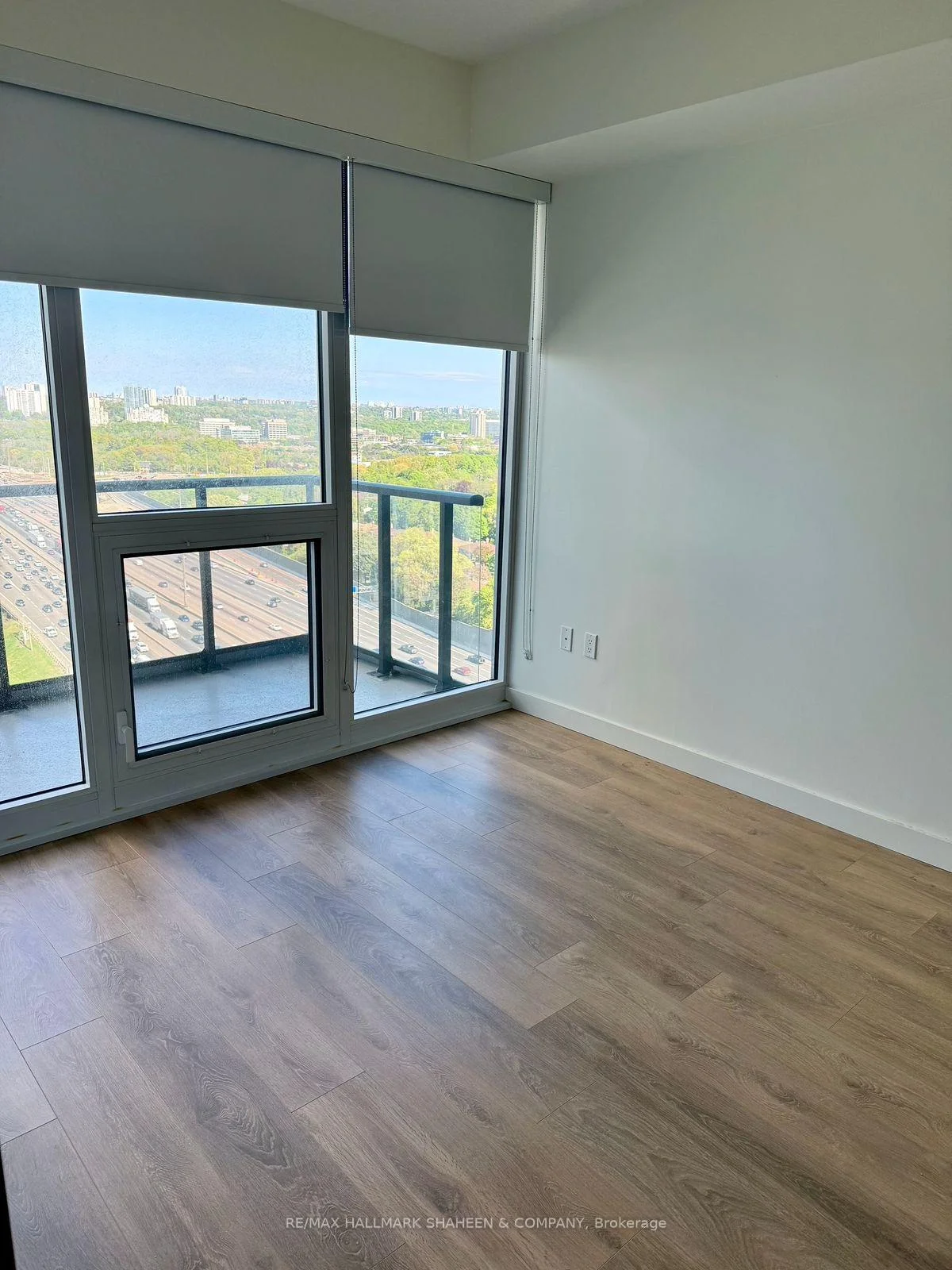 Photo 19 of Unit 13, 85 McMahon Drive, North York, Bayview Village — HOMEH