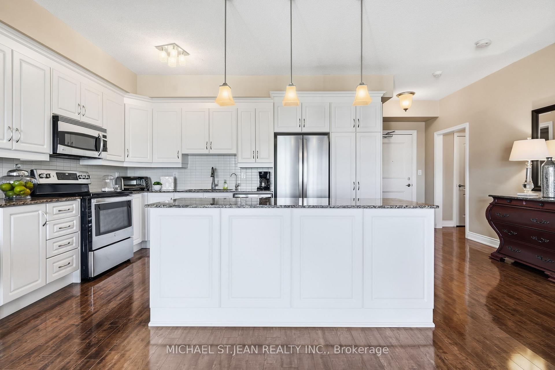 Photo 10 of Unit 521, 8111 Forest Glen Drive, Niagara Falls, Mt. Carmel — HOMEH