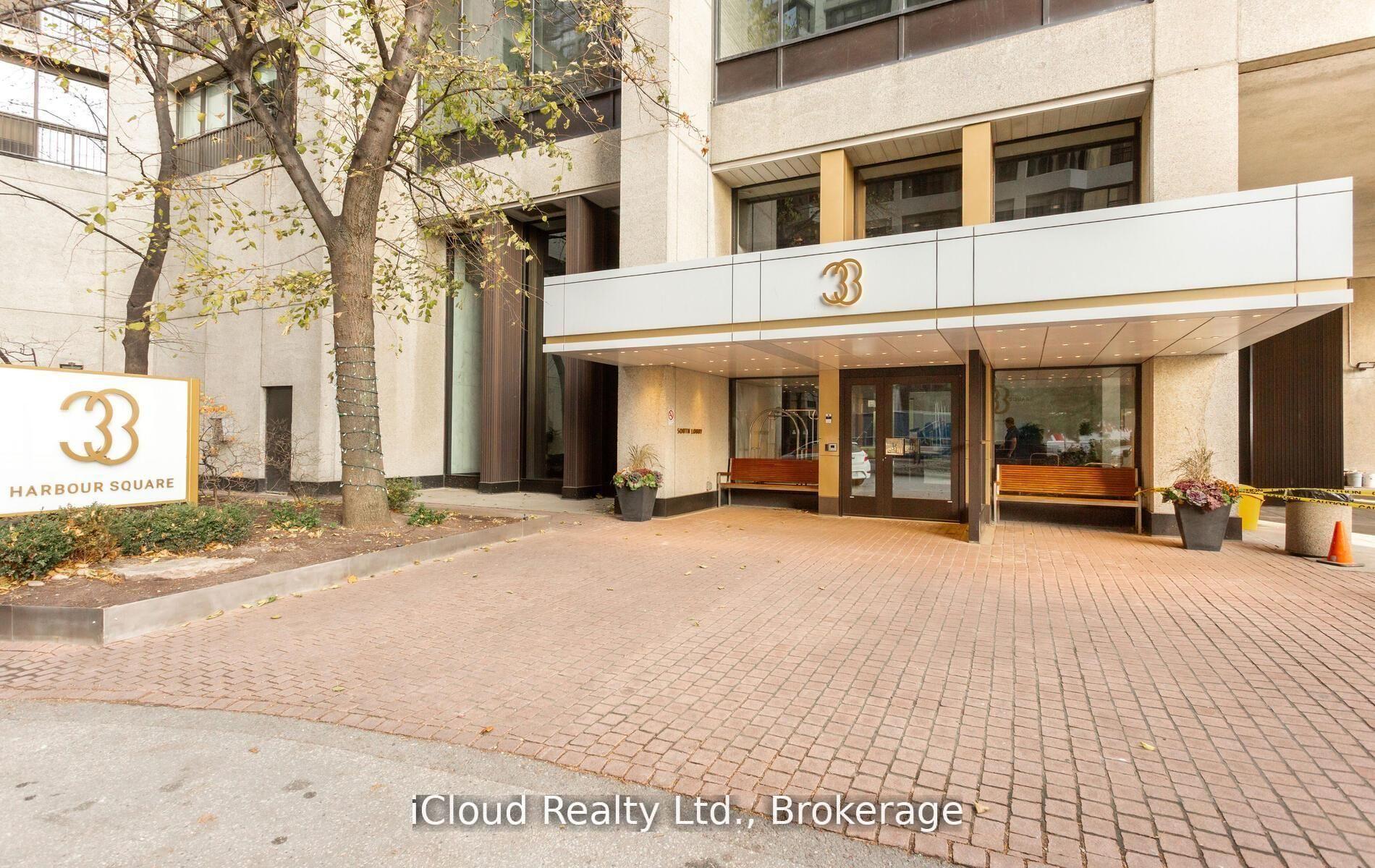 Photo 3 of Unit 837, 33 Harbour Square, Toronto, Waterfront Communities — HOMEH