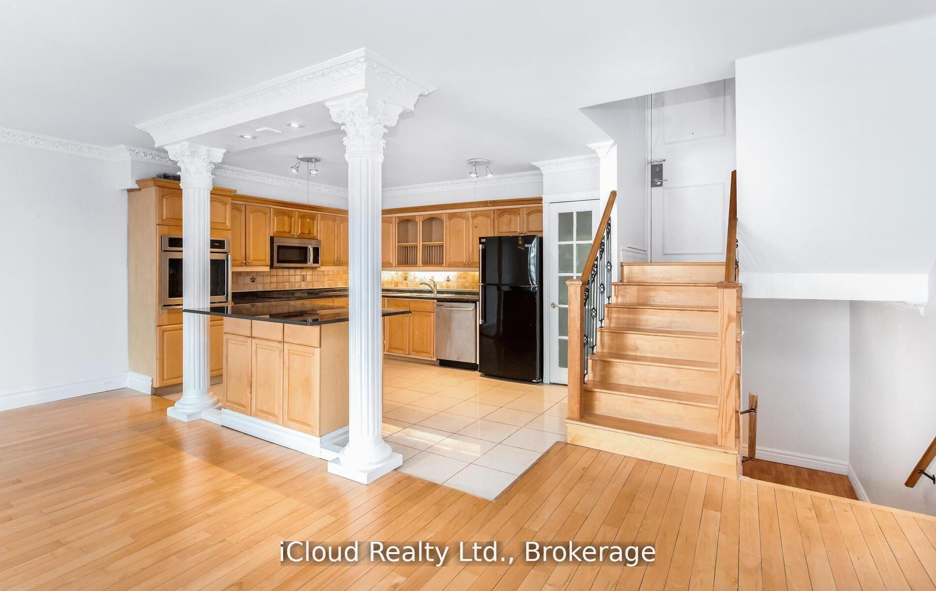 Photo 9 of Unit 837, 33 Harbour Square, Toronto, Waterfront Communities — HOMEH
