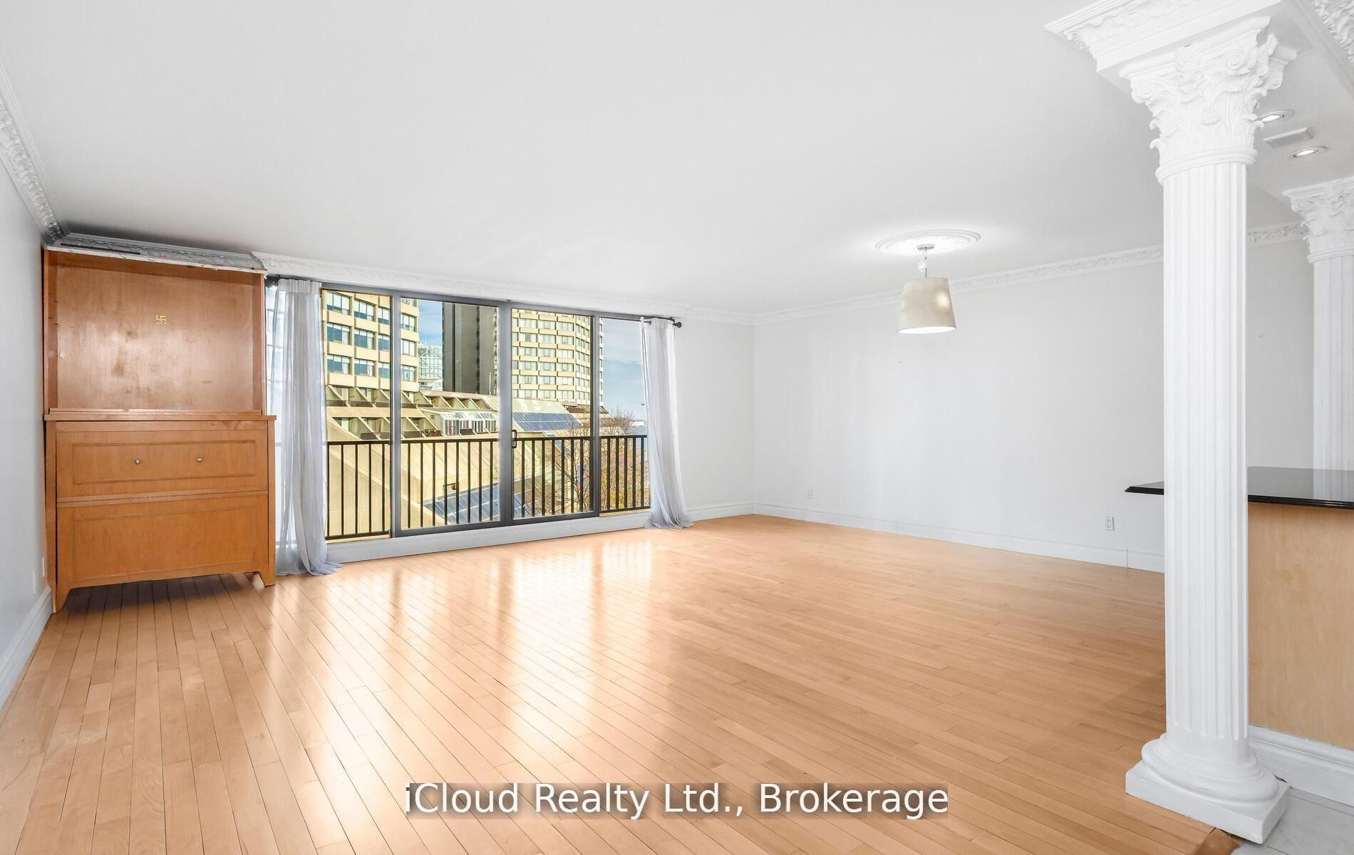 Photo 11 of Unit 837, 33 Harbour Square, Toronto, Waterfront Communities — HOMEH