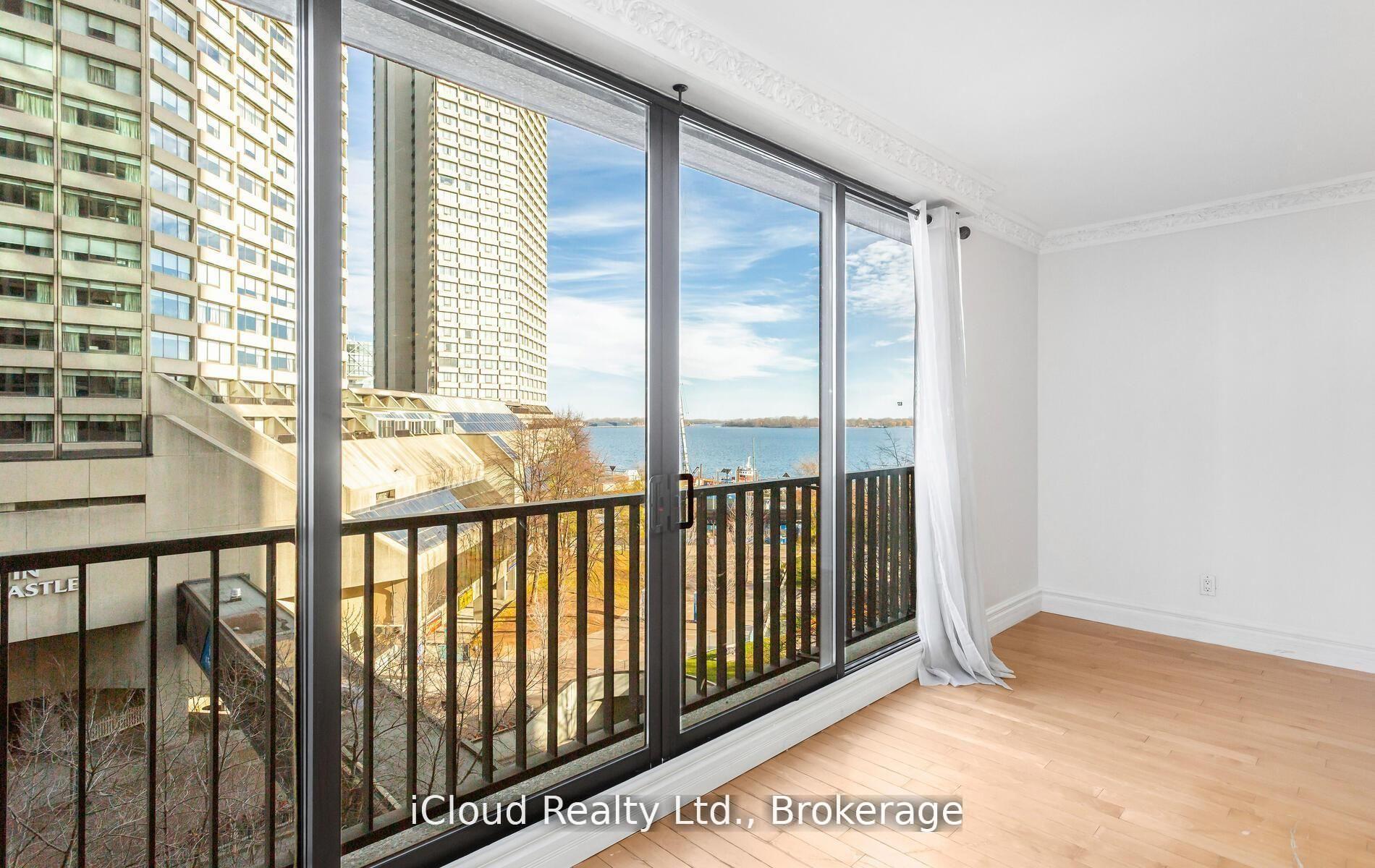 Photo 30 of Unit 837, 33 Harbour Square, Toronto, Waterfront Communities — HOMEH