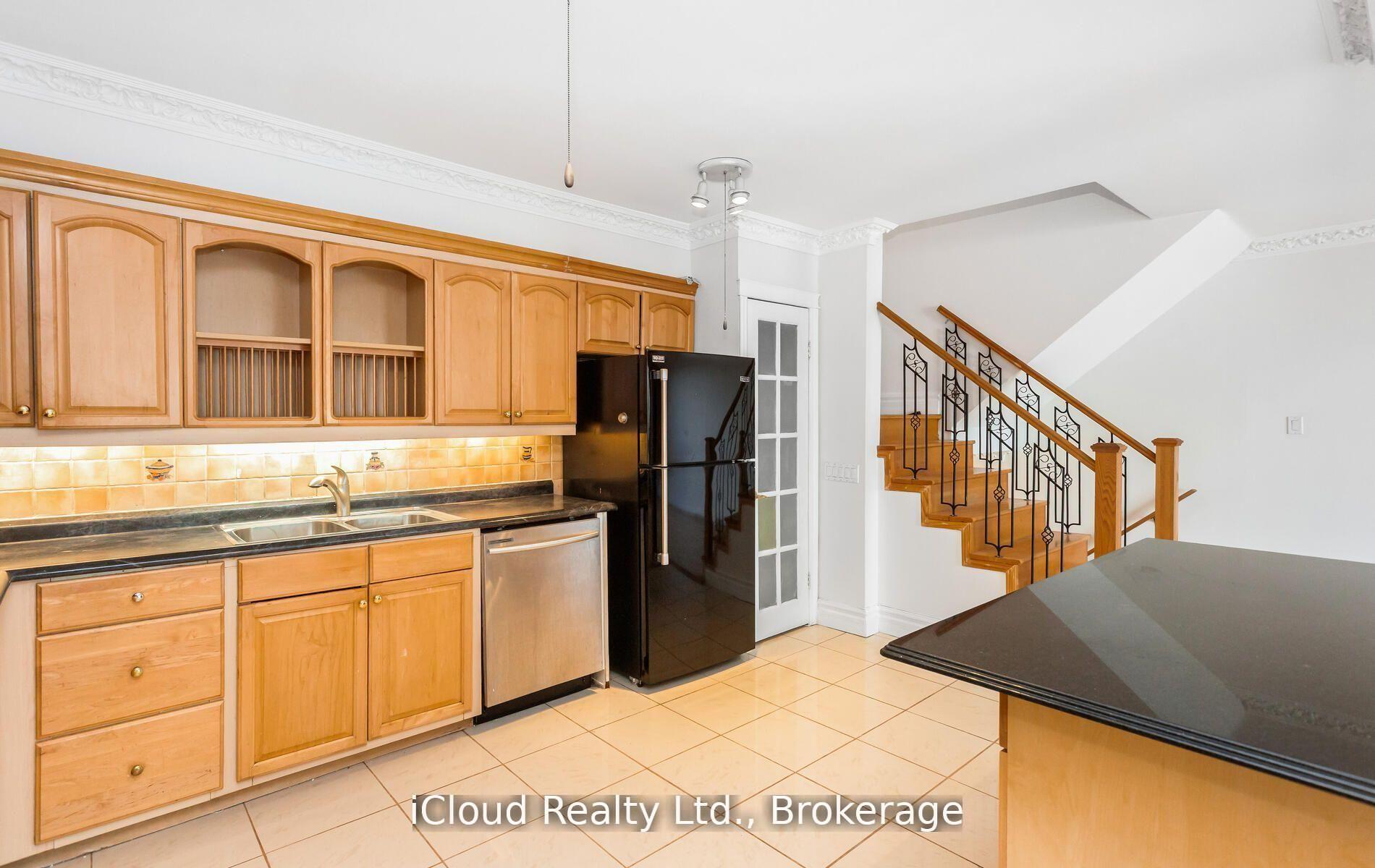 Photo 24 of Unit 837, 33 Harbour Square, Toronto, Waterfront Communities — HOMEH