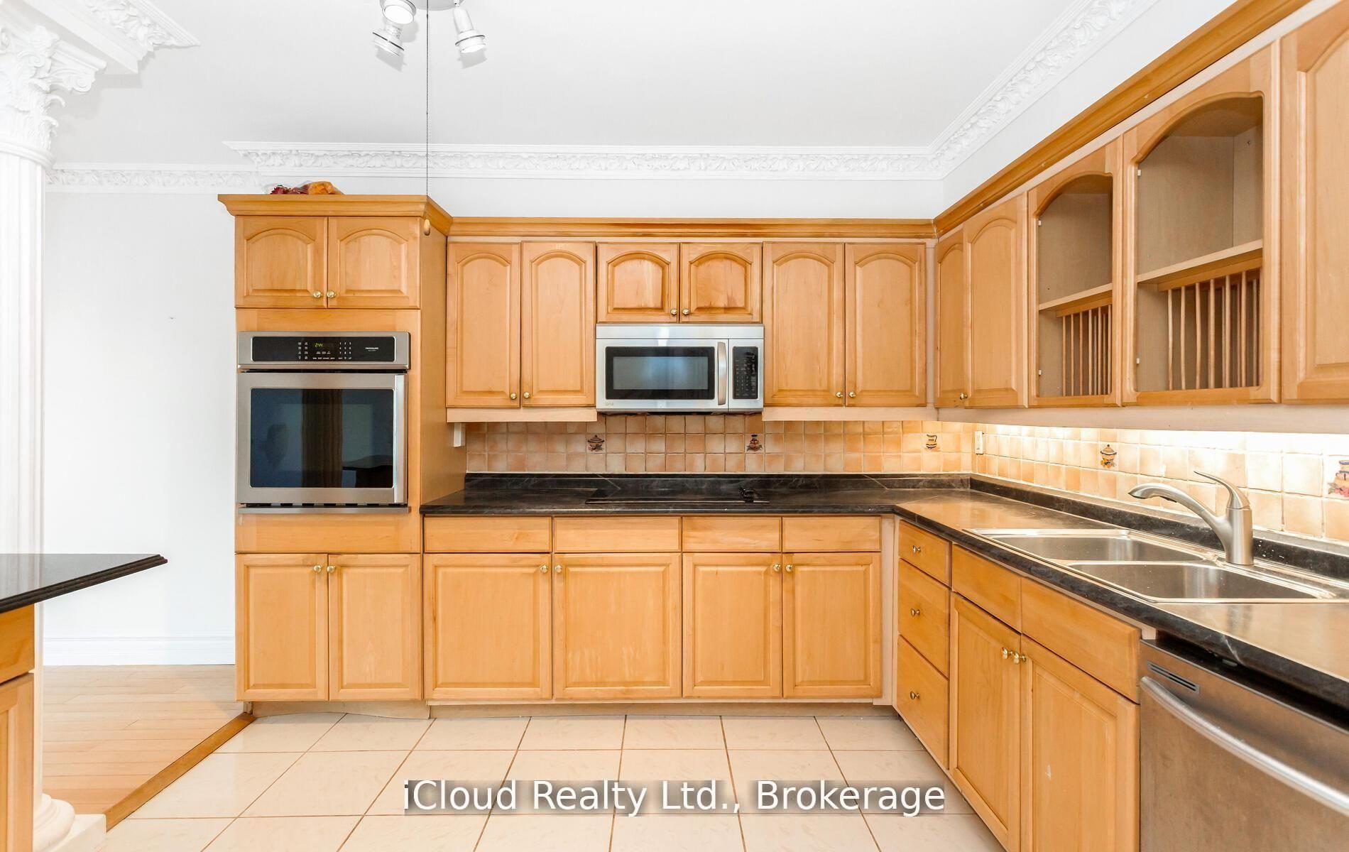 Photo 28 of Unit 837, 33 Harbour Square, Toronto, Waterfront Communities — HOMEH