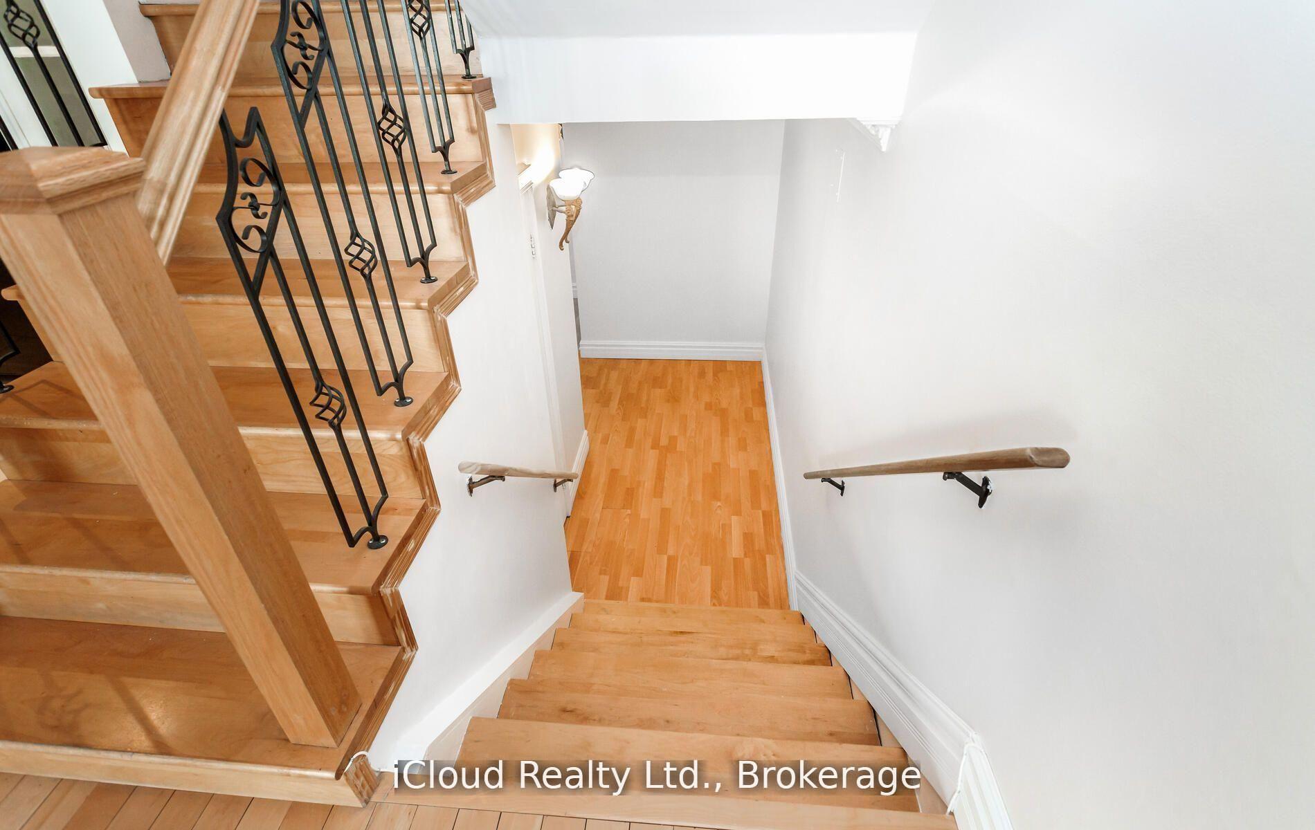 Photo 31 of Unit 837, 33 Harbour Square, Toronto, Waterfront Communities — HOMEH
