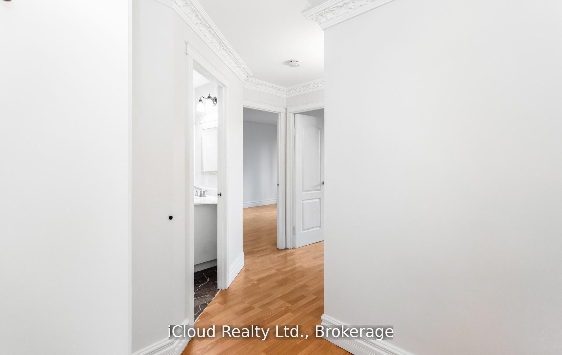 Photo 32 of Unit 837, 33 Harbour Square, Toronto, Waterfront Communities — HOMEH