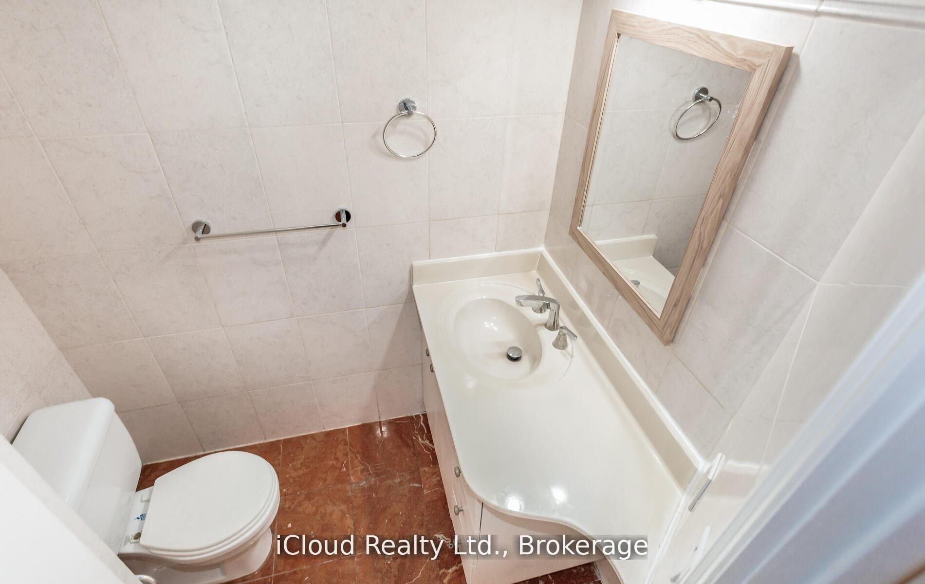 Photo 38 of Unit 837, 33 Harbour Square, Toronto, Waterfront Communities — HOMEH