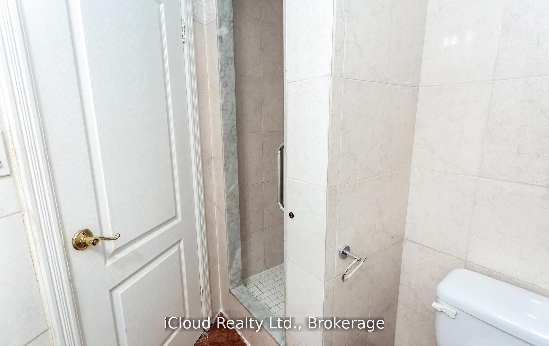 Photo 40 of Unit 837, 33 Harbour Square, Toronto, Waterfront Communities — HOMEH