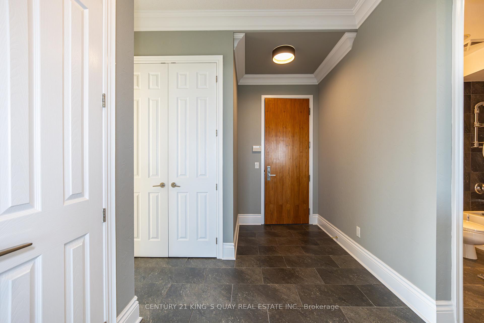 Photo 3 of Unit UPH 10, 37 Galleria Parkway, Markham, Commerce Valley — HOMEH