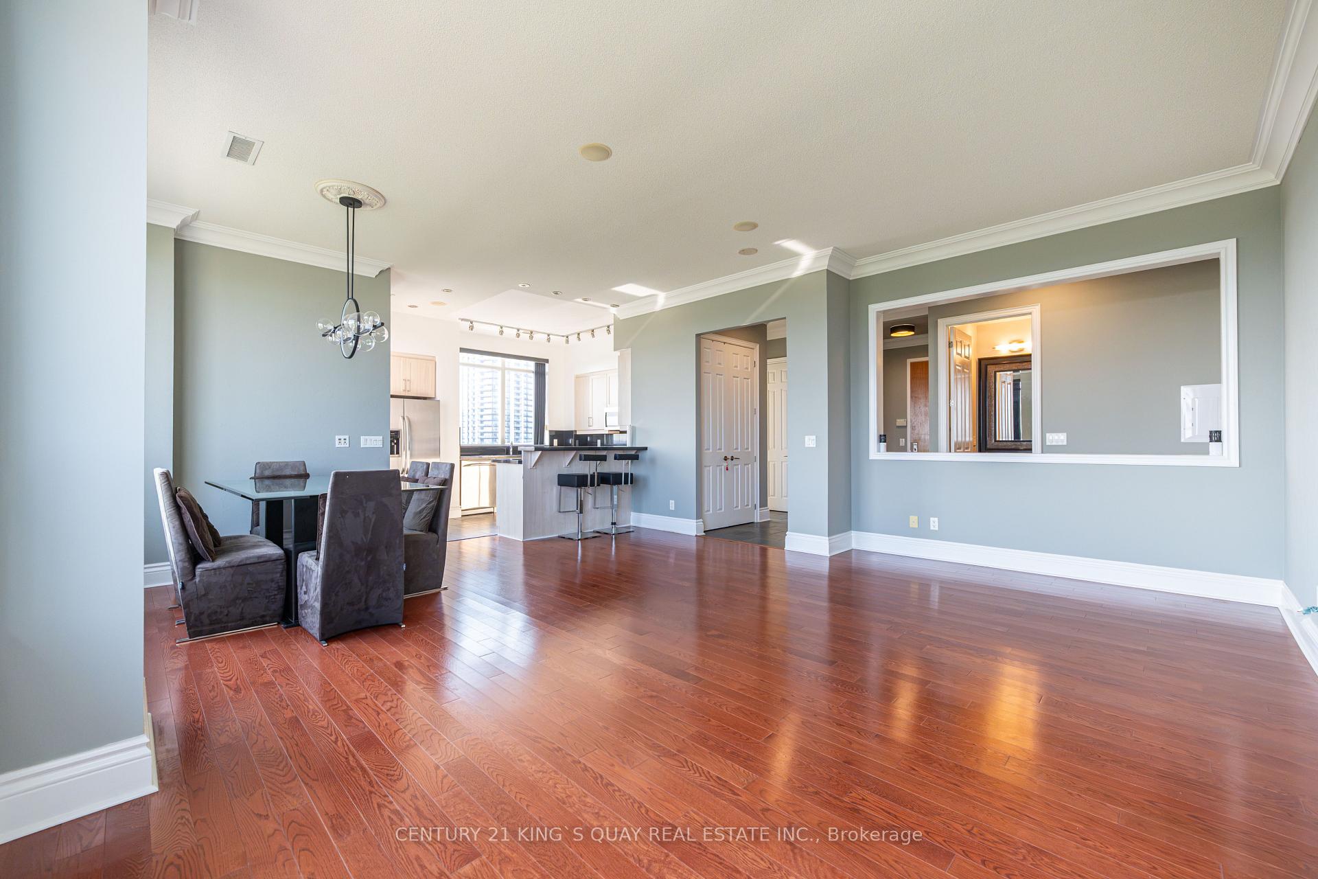 Photo 8 of Unit UPH 10, 37 Galleria Parkway, Markham, Commerce Valley — HOMEH