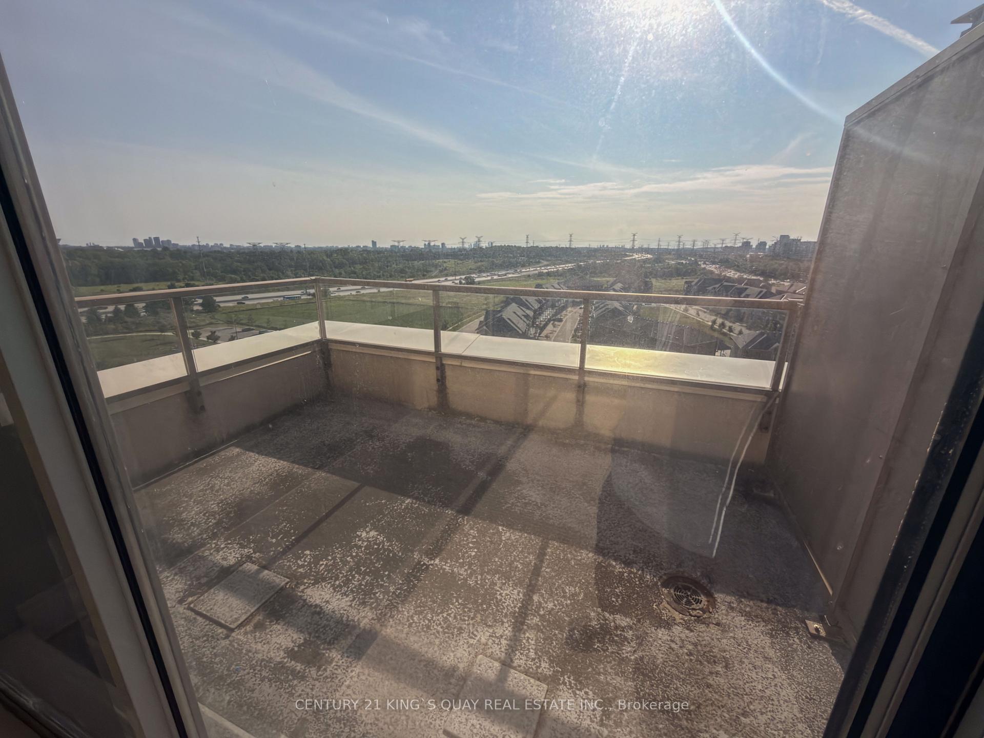 Photo 37 of Unit UPH 10, 37 Galleria Parkway, Markham, Commerce Valley — HOMEH
