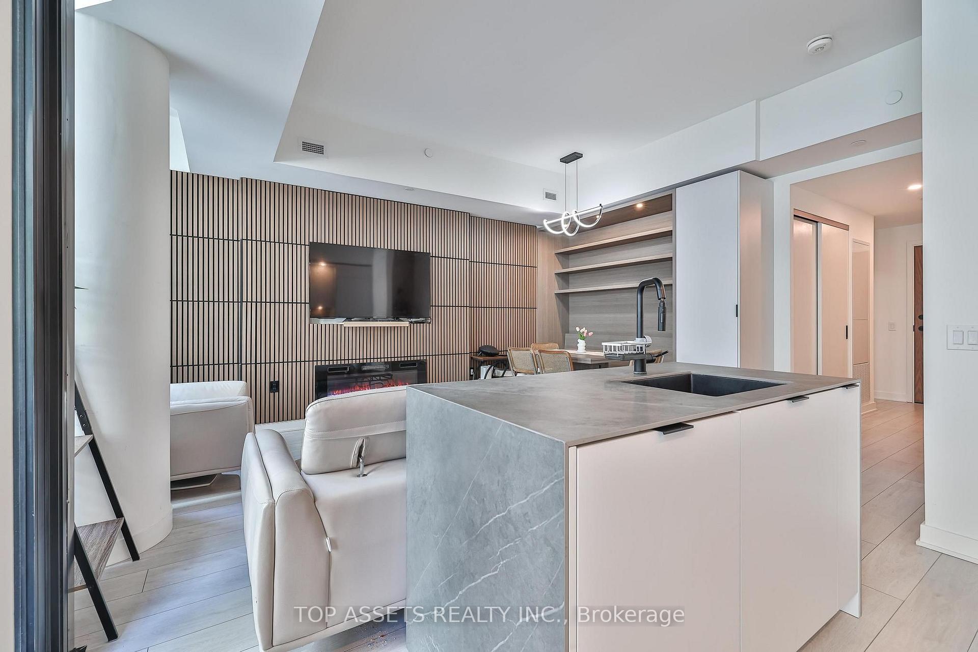 Photo 9 of Unit TH06, 55 Charles Street E, Toronto, Church-Yonge Corridor — HOMEH