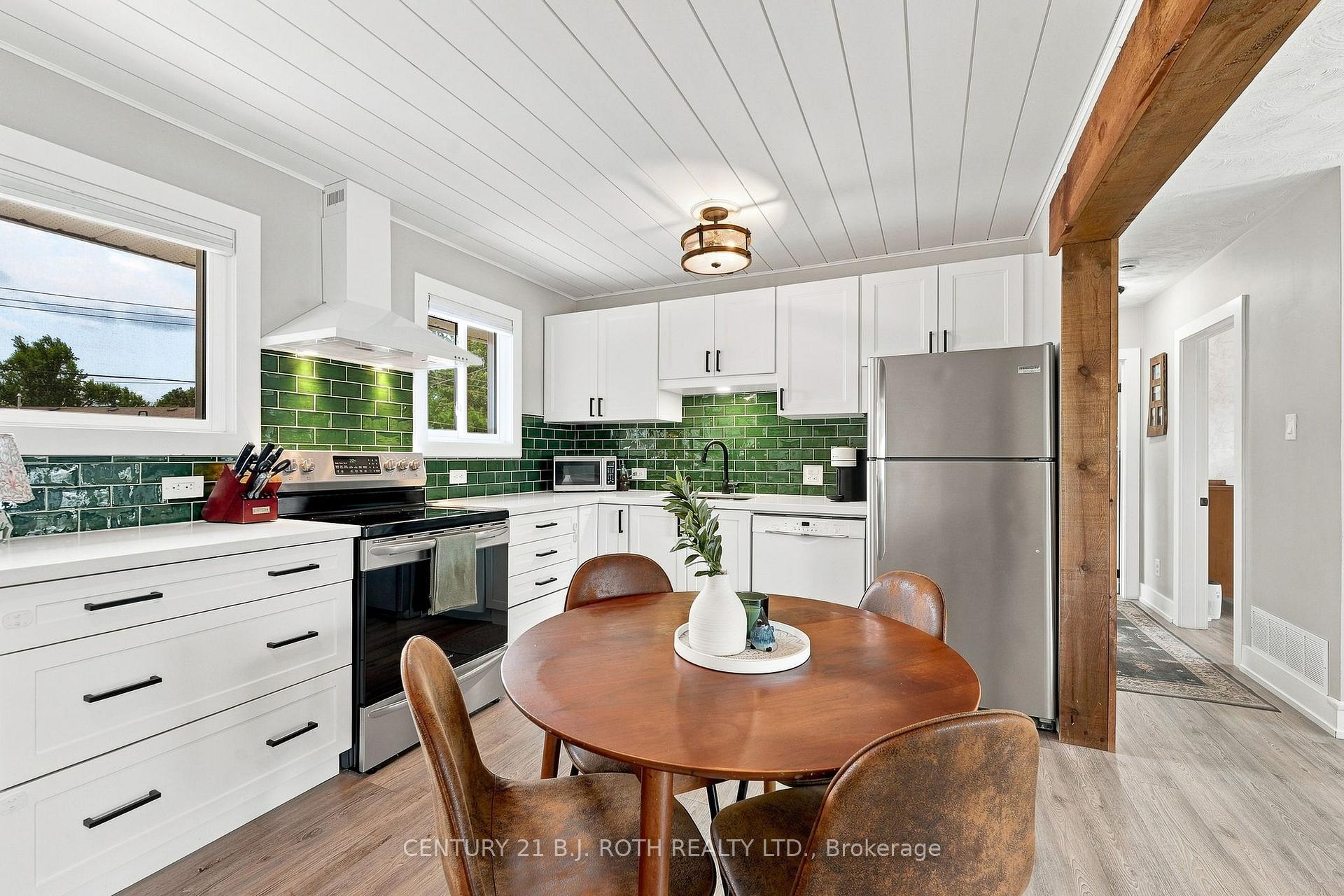 Photo 7 of 12 Bothwell Crescent, Barrie, Wellington — HOMEH