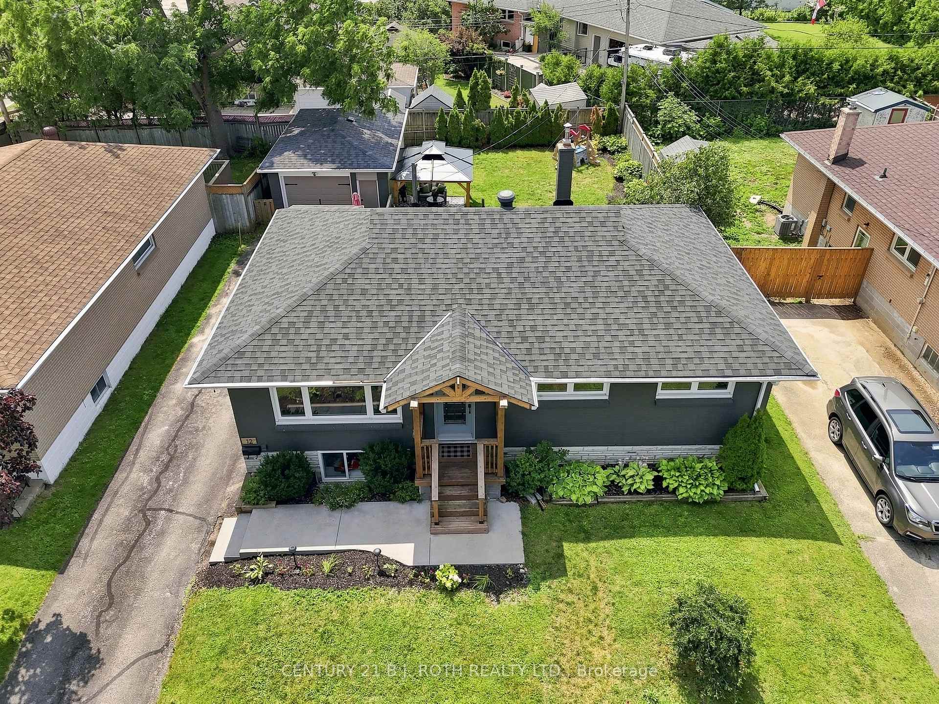 Photo 40 of 12 Bothwell Crescent, Barrie, Wellington — HOMEH