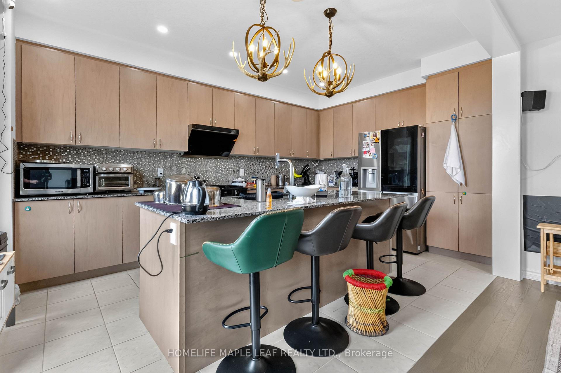 Photo 9 of 330 Millstone Street, Kitchener, Huron Park — HOMEH