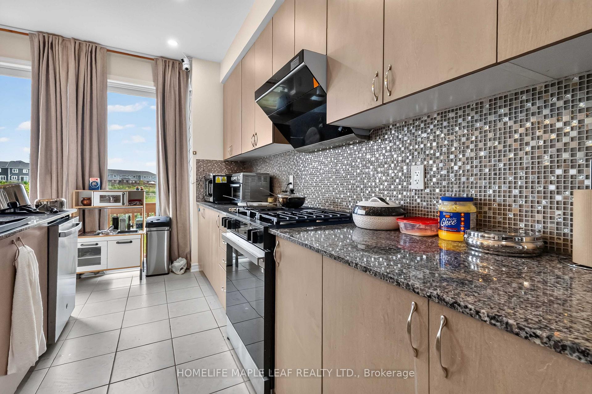 Photo 10 of 330 Millstone Street, Kitchener, Huron Park — HOMEH