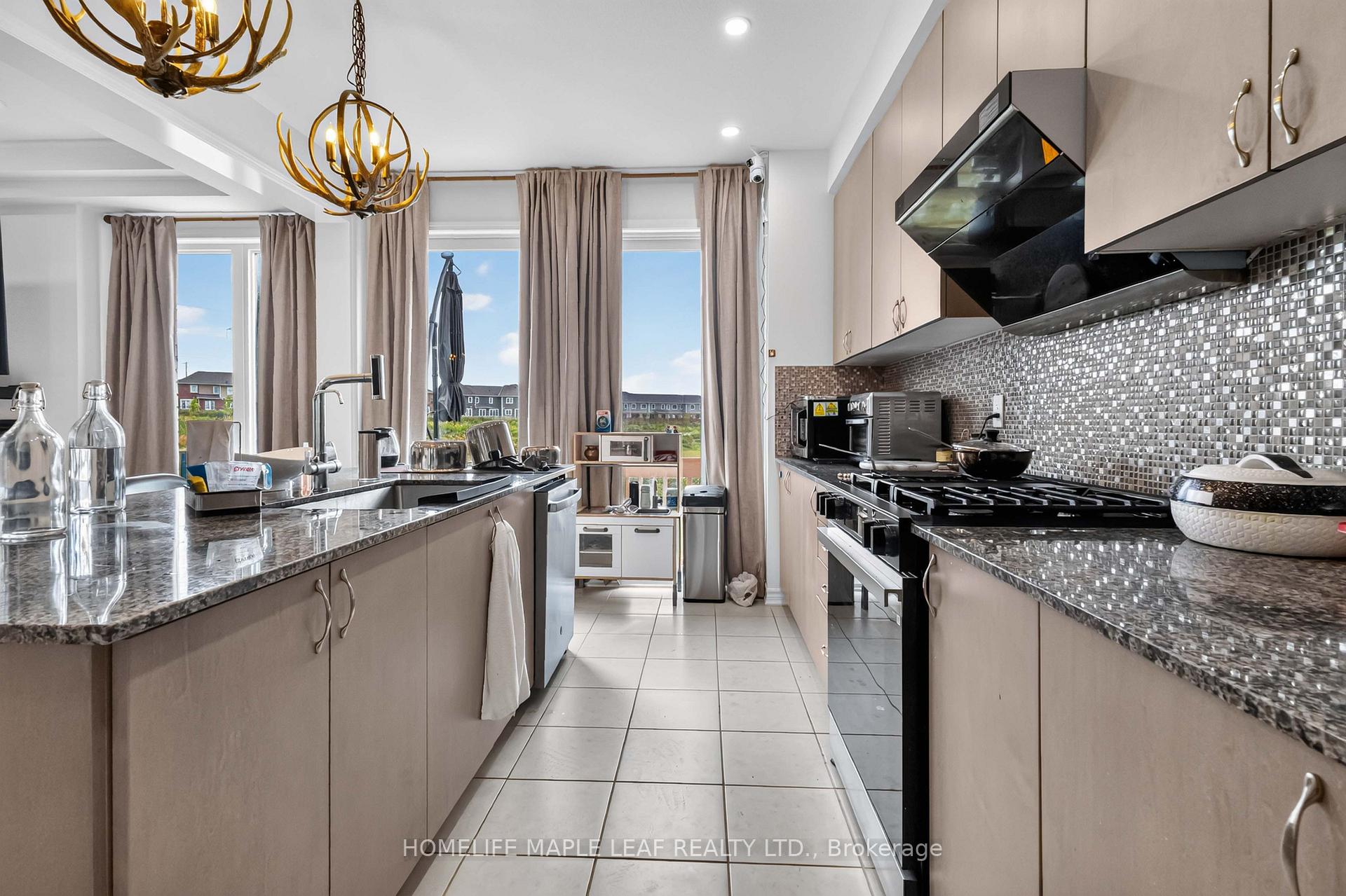 Photo 11 of 330 Millstone Street, Kitchener, Huron Park — HOMEH