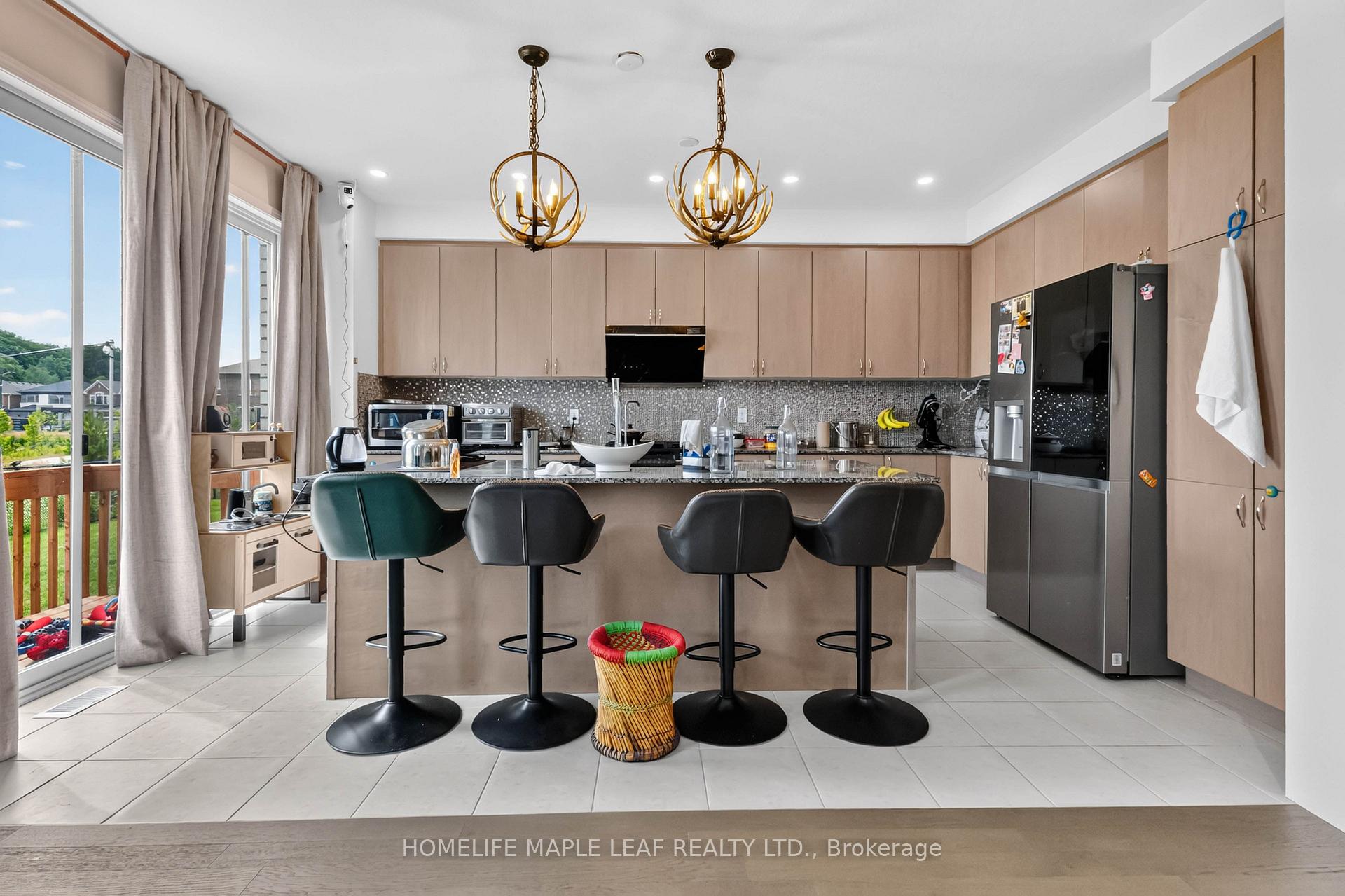 Photo 14 of 330 Millstone Street, Kitchener, Huron Park — HOMEH