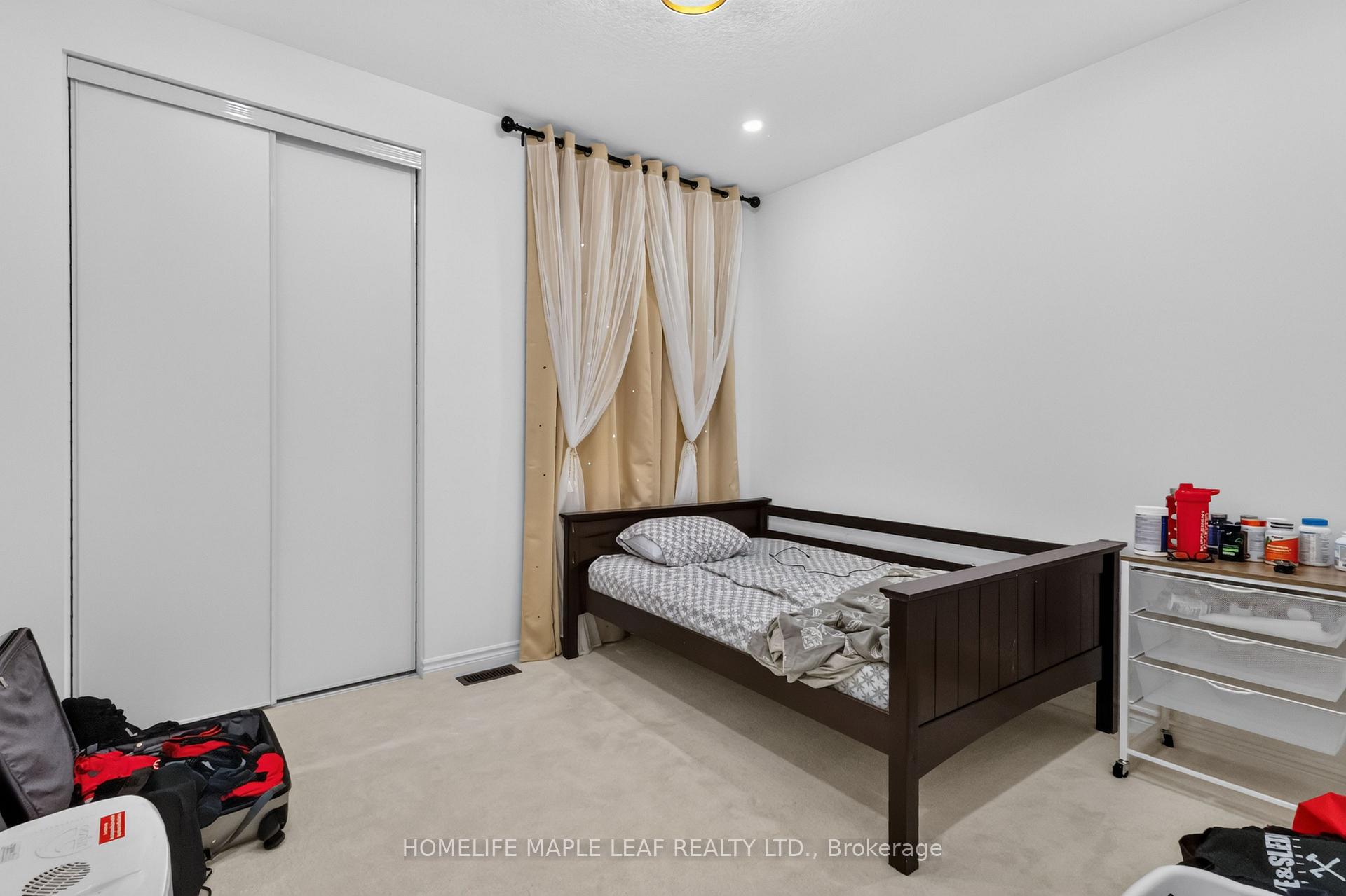 Photo 29 of 330 Millstone Street, Kitchener, Huron Park — HOMEH
