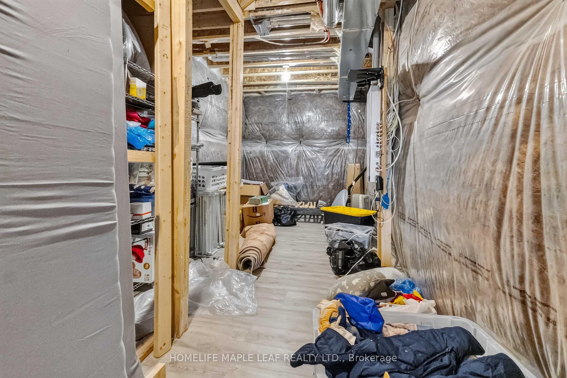 Photo 44 of 330 Millstone Street, Kitchener, Huron Park — HOMEH