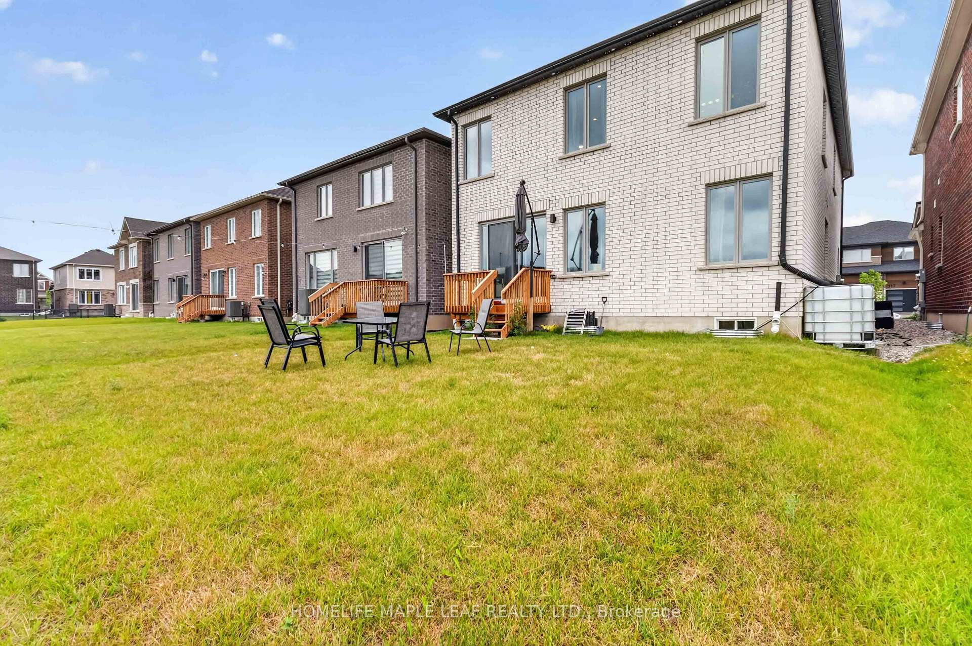 Photo 45 of 330 Millstone Street, Kitchener, Huron Park — HOMEH