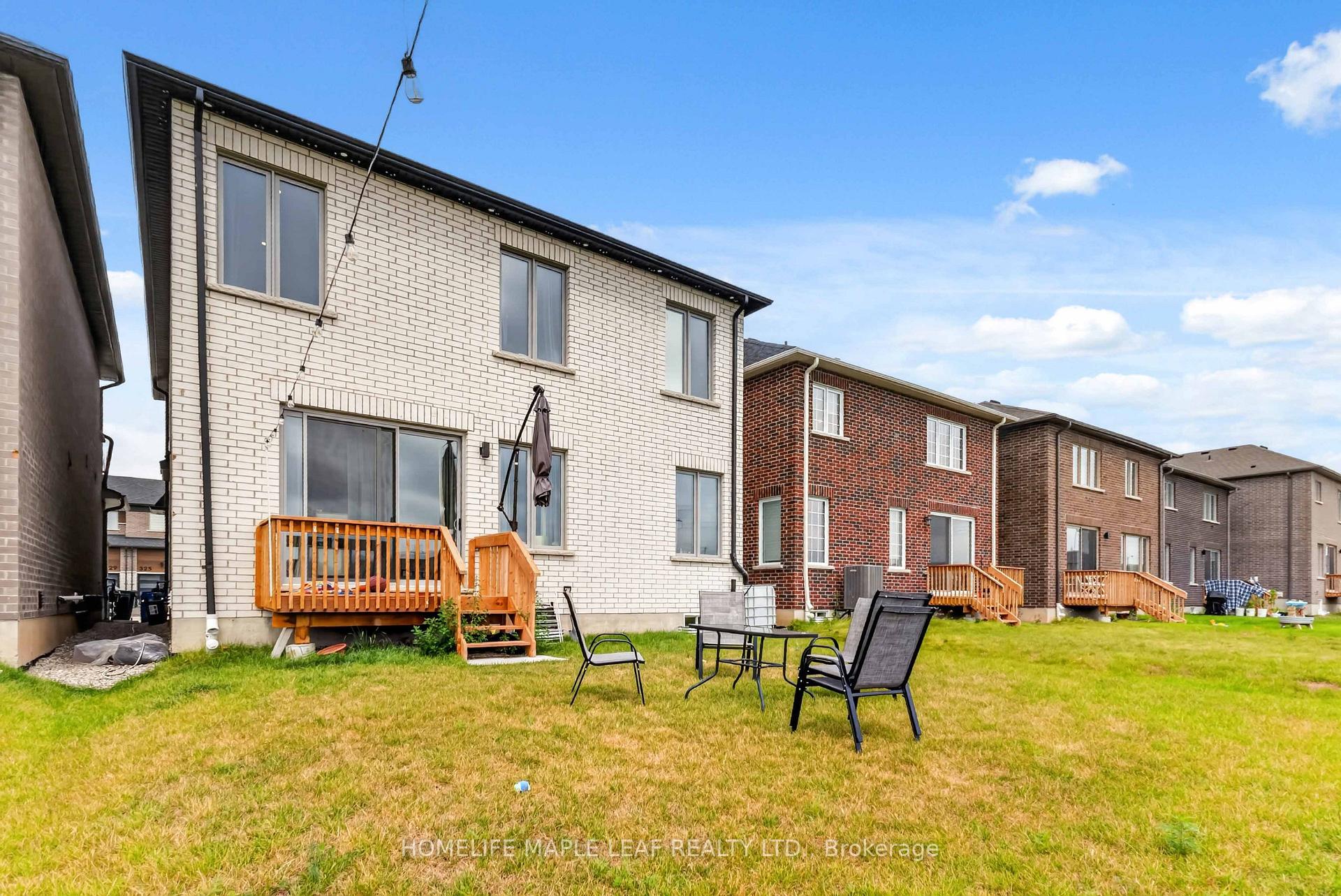 Photo 48 of 330 Millstone Street, Kitchener, Huron Park — HOMEH