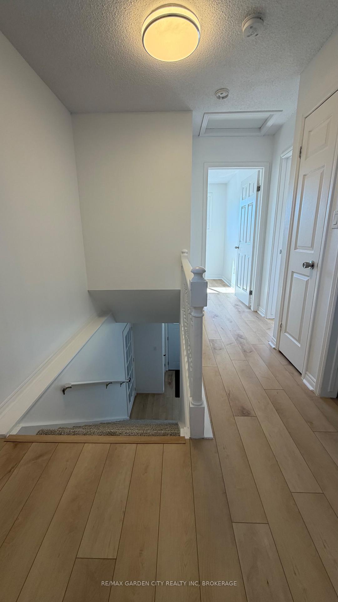 Photo 24 of 102 Tupper Drive, Thorold, Confederation Heights — HOMEH