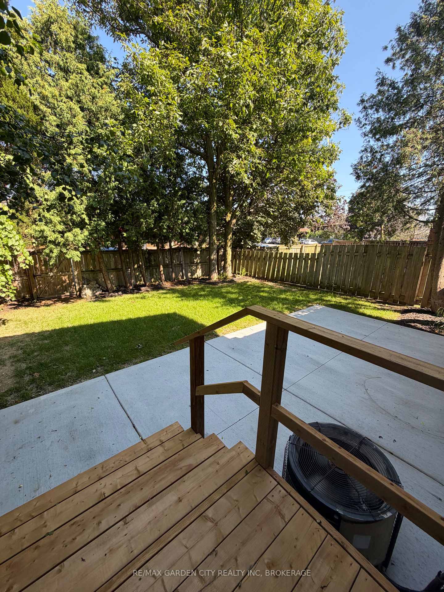 Photo 33 of 102 Tupper Drive, Thorold, Confederation Heights — HOMEH