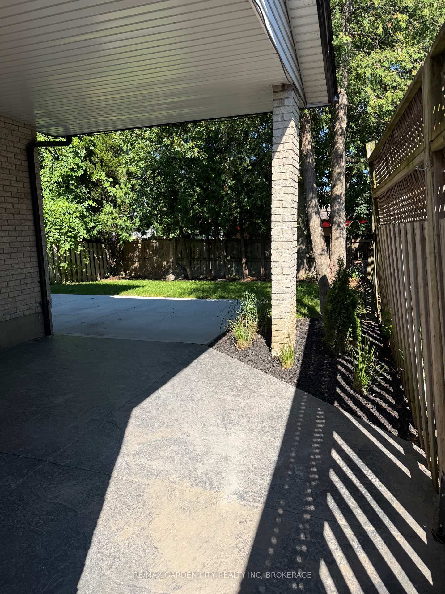 Photo 37 of 102 Tupper Drive, Thorold, Confederation Heights — HOMEH
