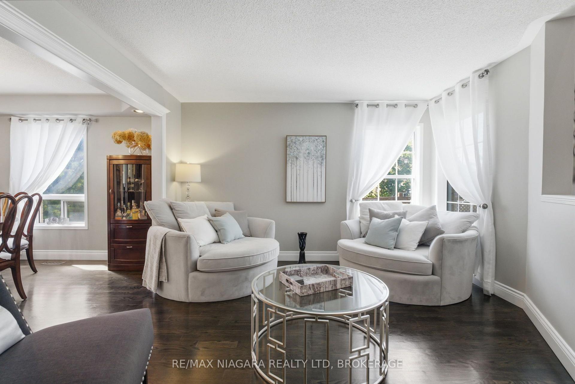 Photo 15 of 81 Gartshore Drive, Whitby, Williamsburg — HOMEH