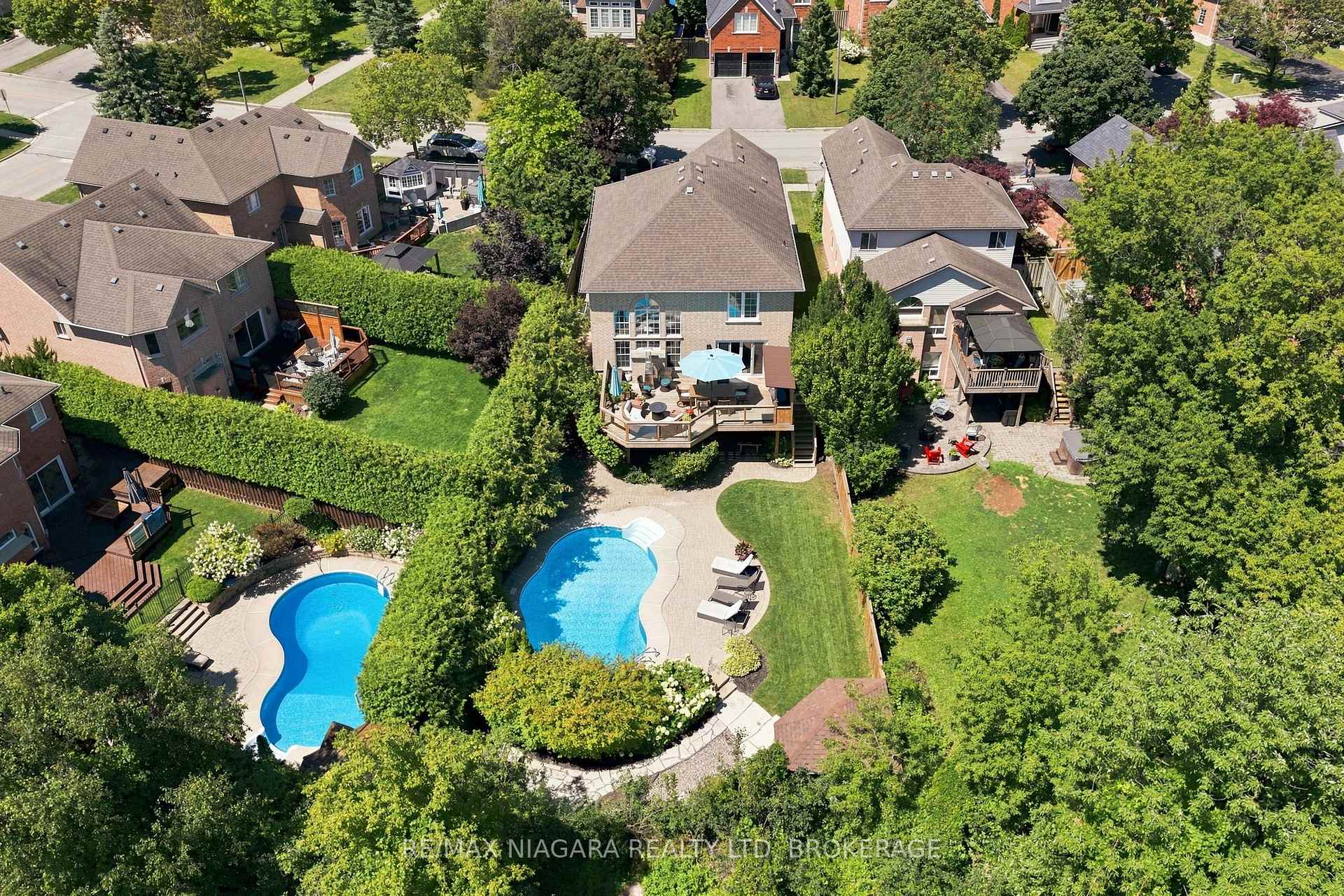 Photo 36 of 81 Gartshore Drive, Whitby, Williamsburg — HOMEH