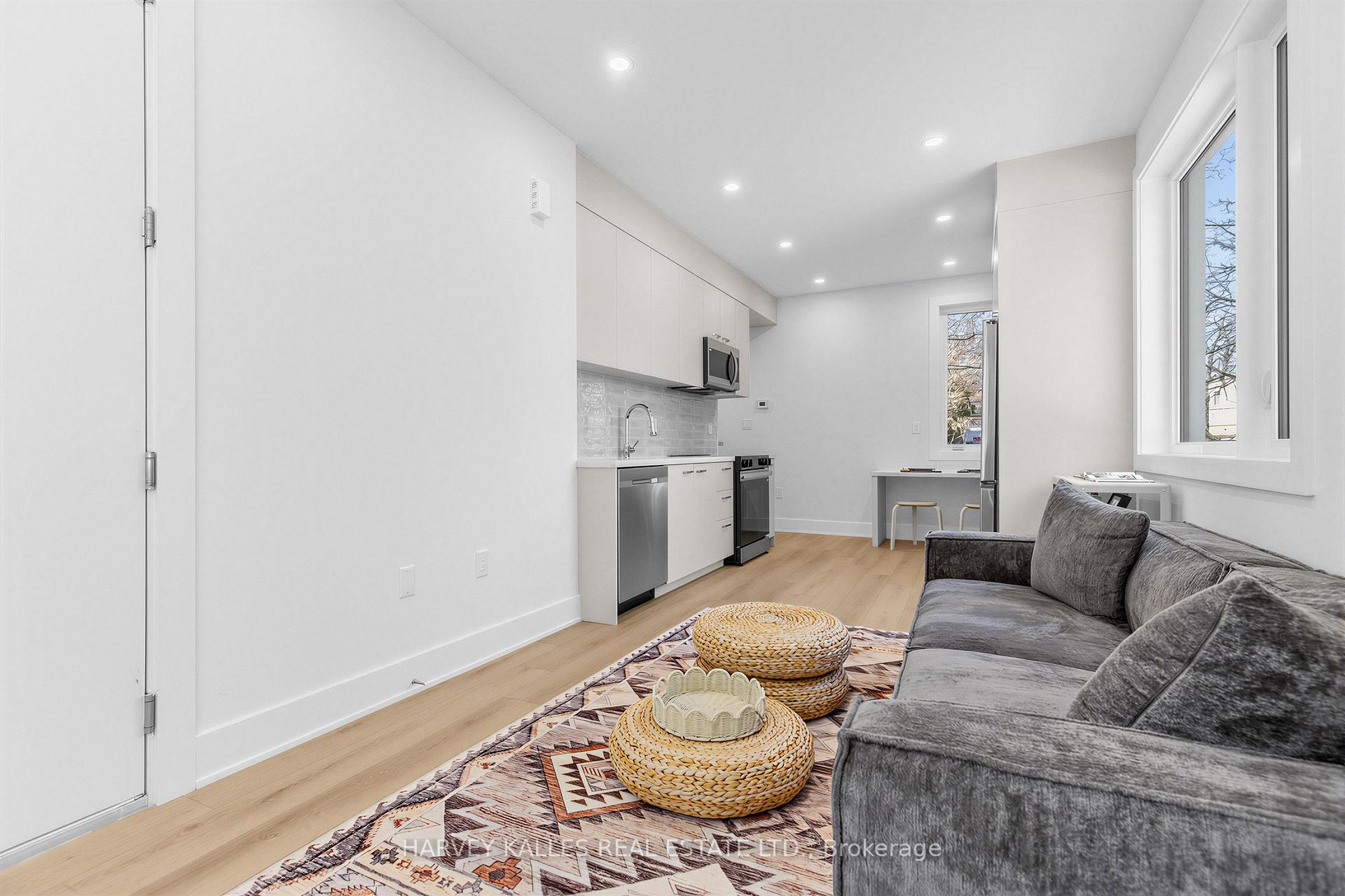 Photo 6 of Unit 5b, 45 Bellevue Avenue, Toronto, Kensington-Chinatown — HOMEH