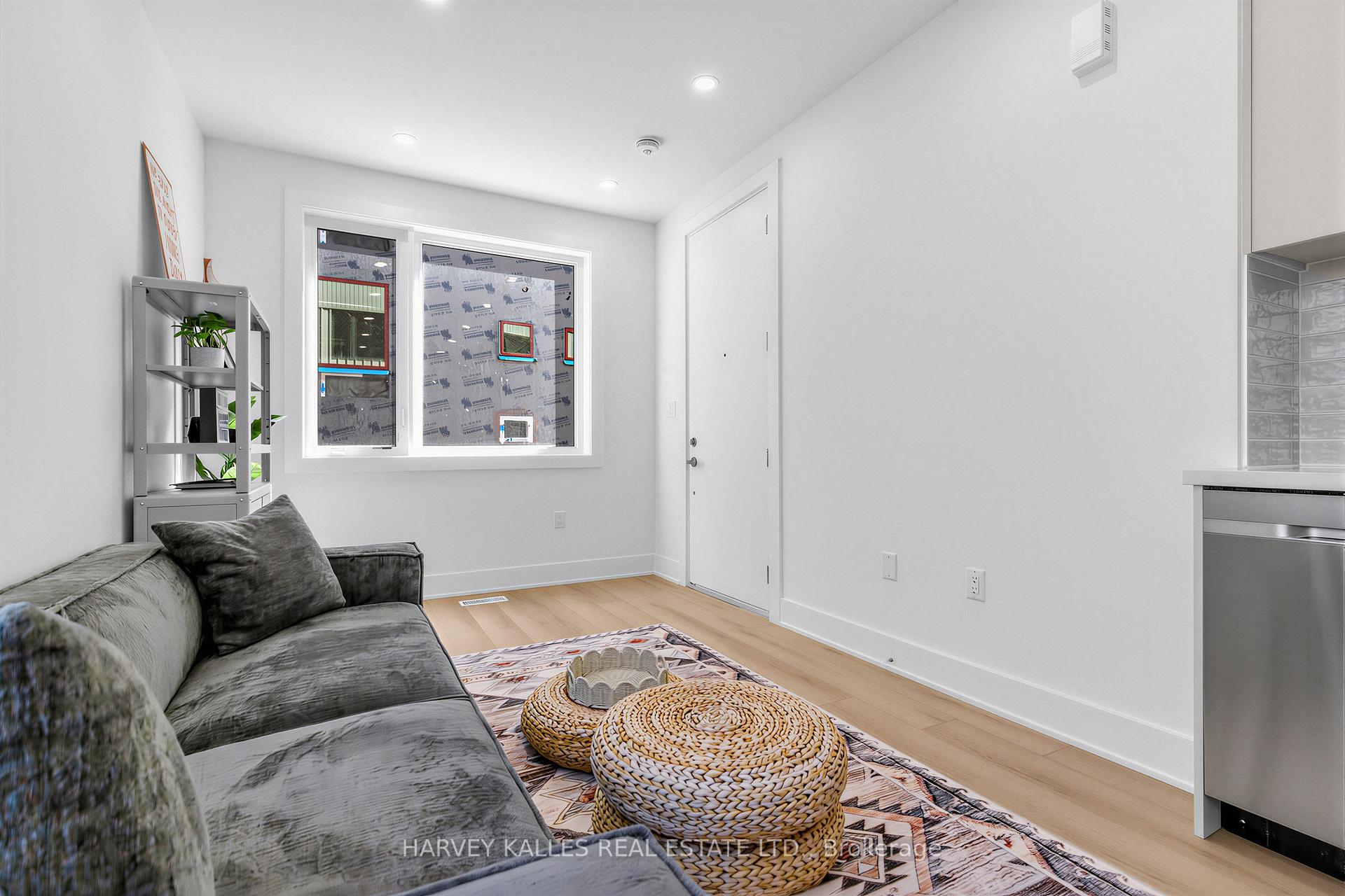 Photo 7 of Unit 5b, 45 Bellevue Avenue, Toronto, Kensington-Chinatown — HOMEH