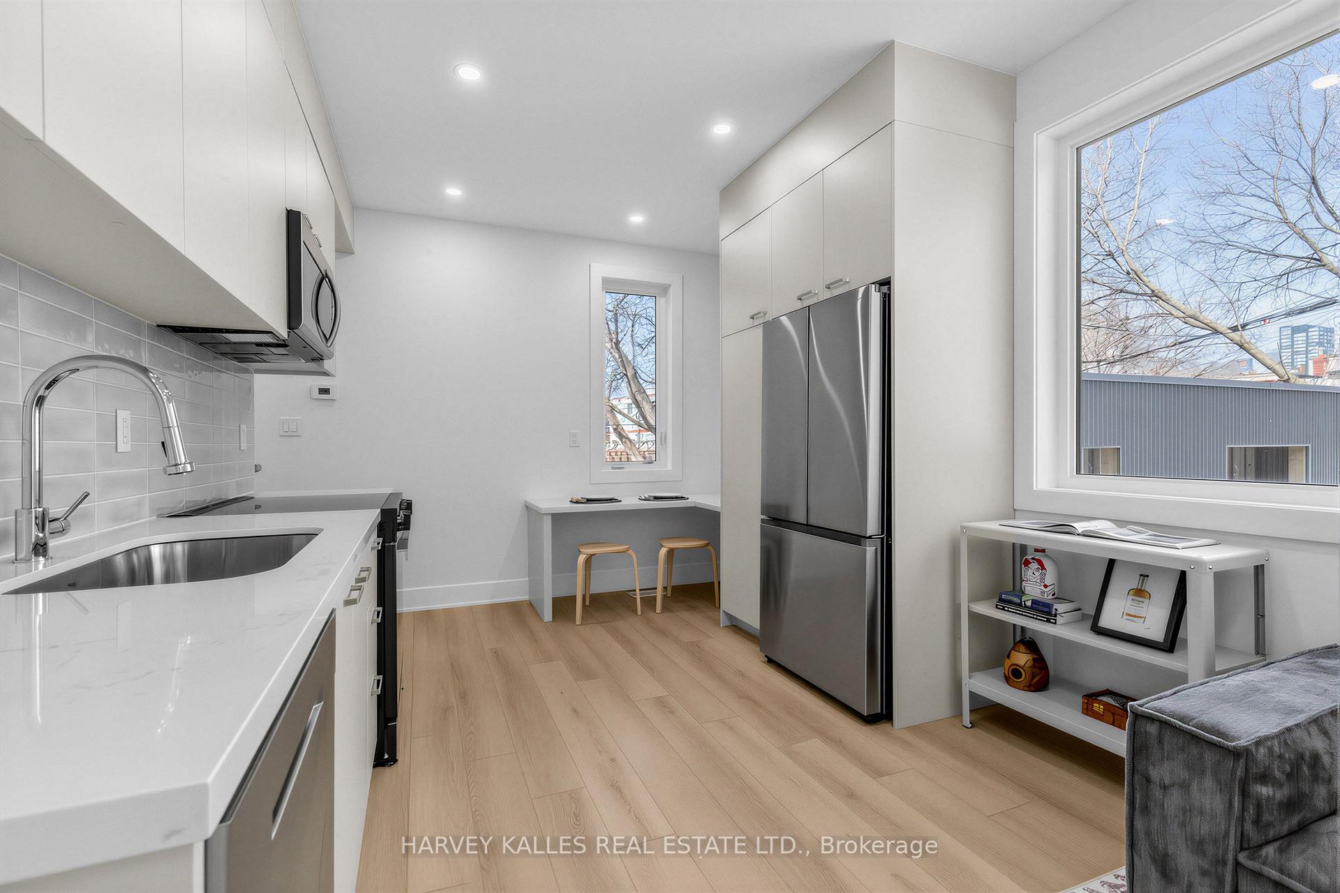 Photo 12 of Unit 5b, 45 Bellevue Avenue, Toronto, Kensington-Chinatown — HOMEH