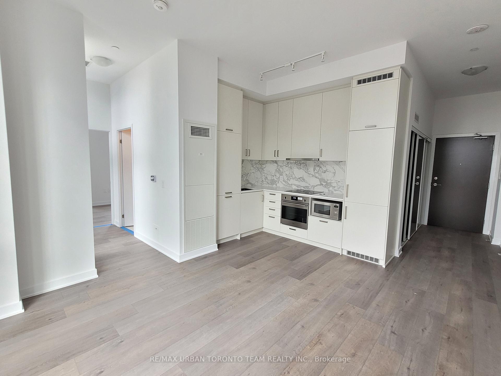 Photo 2 of Unit 207, 60 Honeycrisp Crescent, Vaughan, Vaughan Corporate Centre — HOMEH