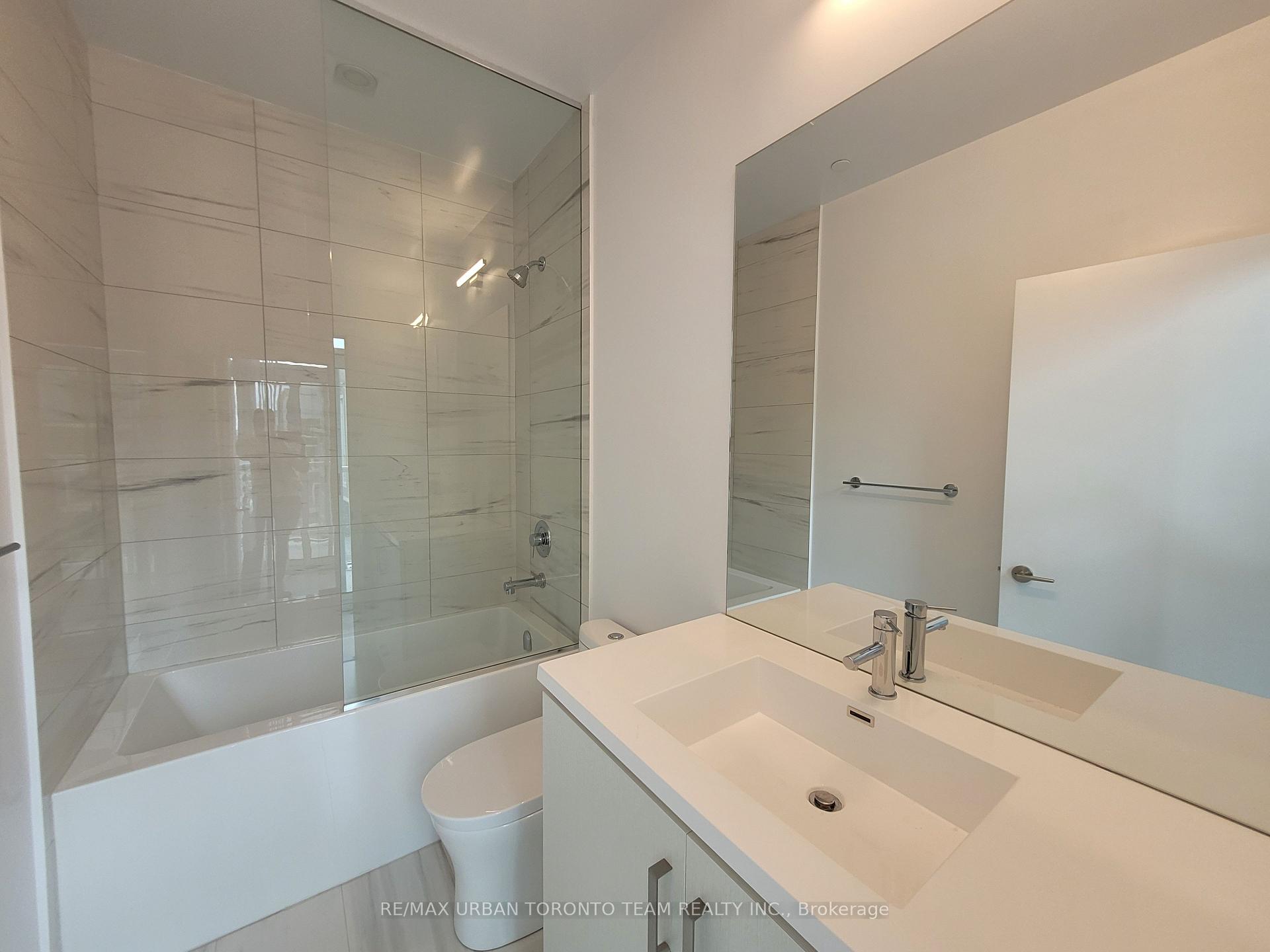 Photo 6 of Unit 207, 60 Honeycrisp Crescent, Vaughan, Vaughan Corporate Centre — HOMEH