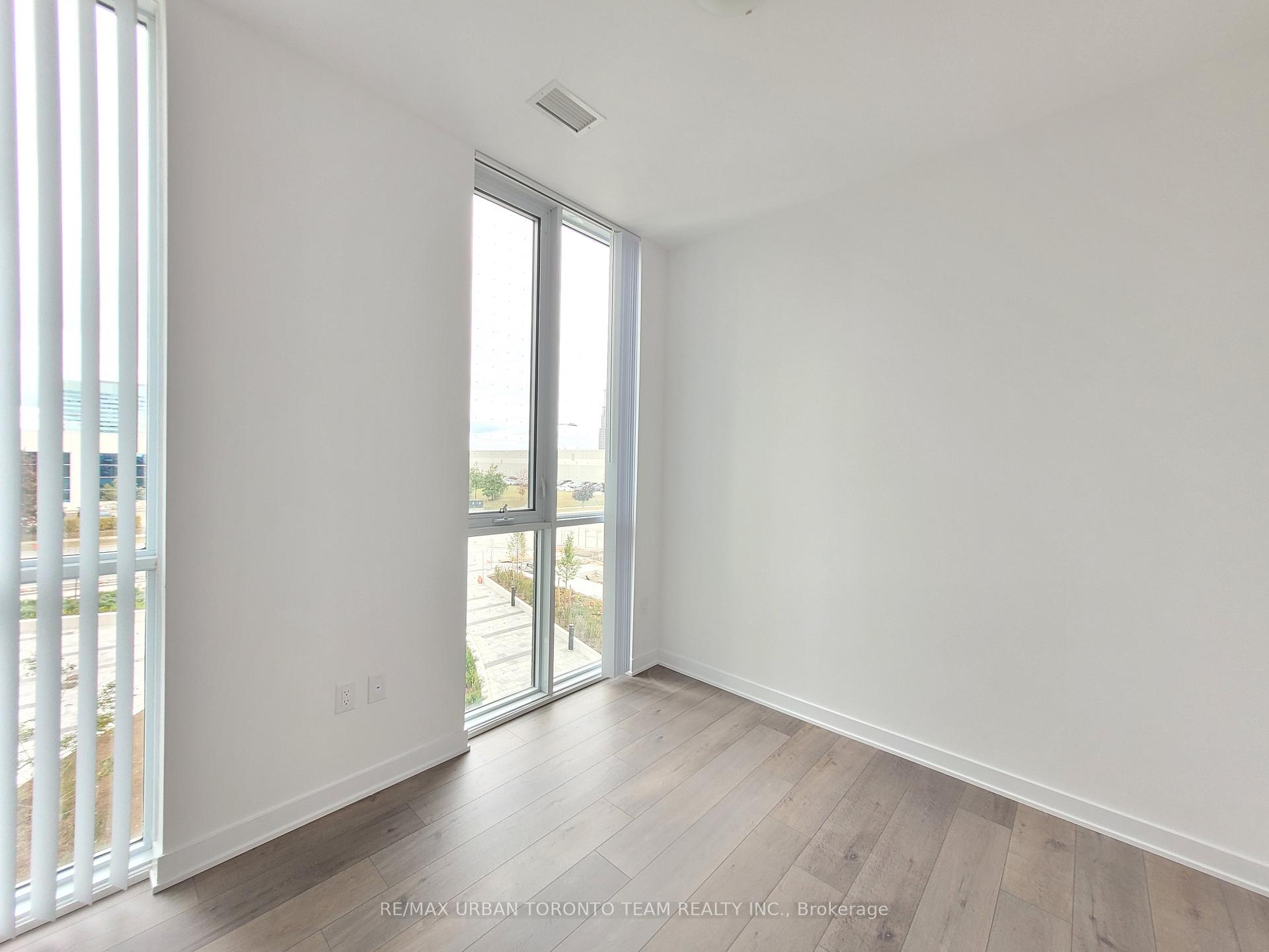 Photo 7 of Unit 207, 60 Honeycrisp Crescent, Vaughan, Vaughan Corporate Centre — HOMEH