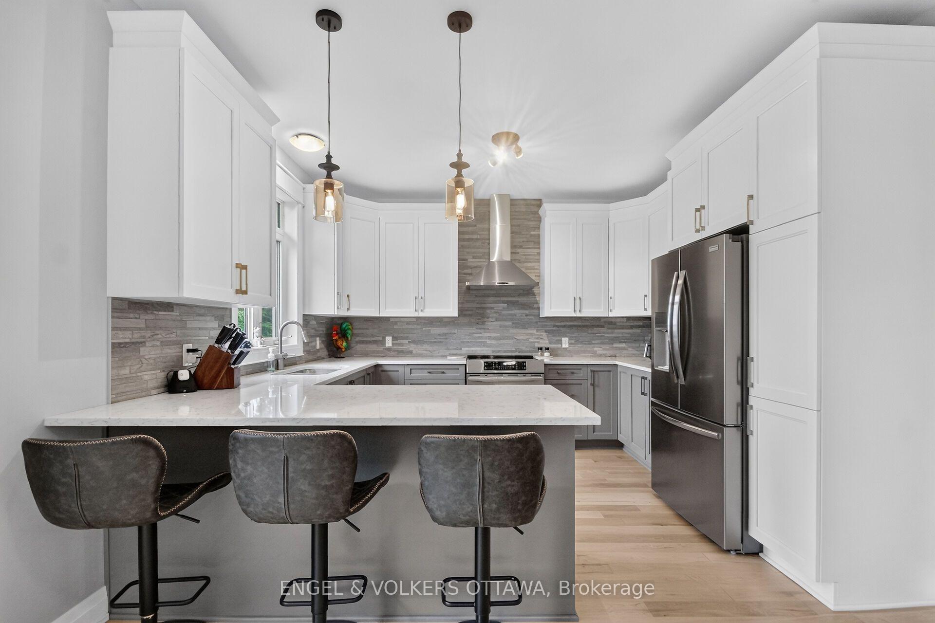 Photo 35 of 100 Lake Trail Road, Ottawa, Greely — HOMEH