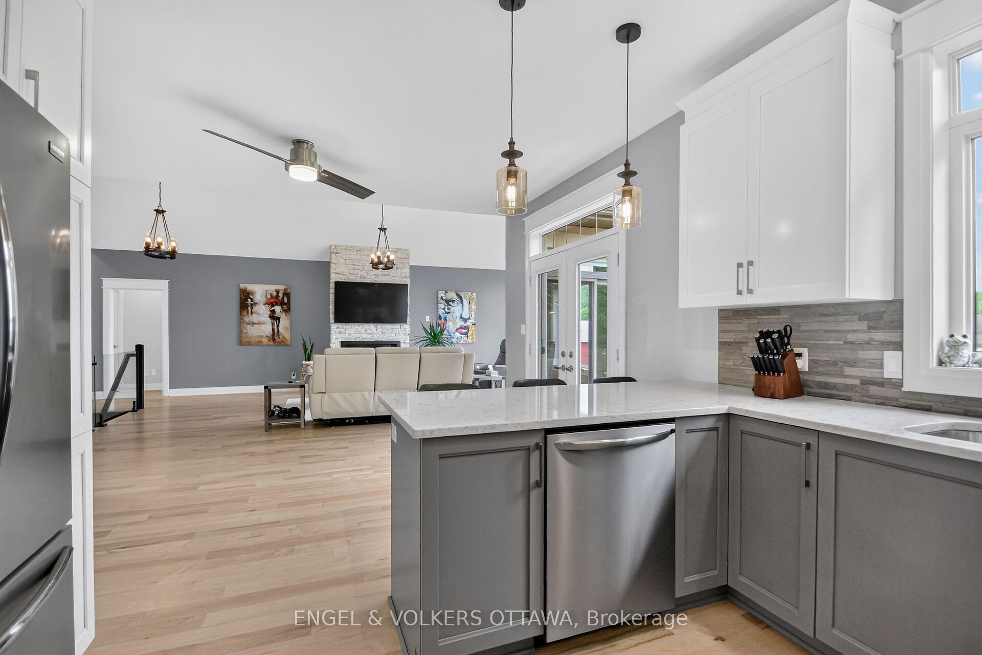 Photo 29 of 100 Lake Trail Road, Ottawa, Greely — HOMEH