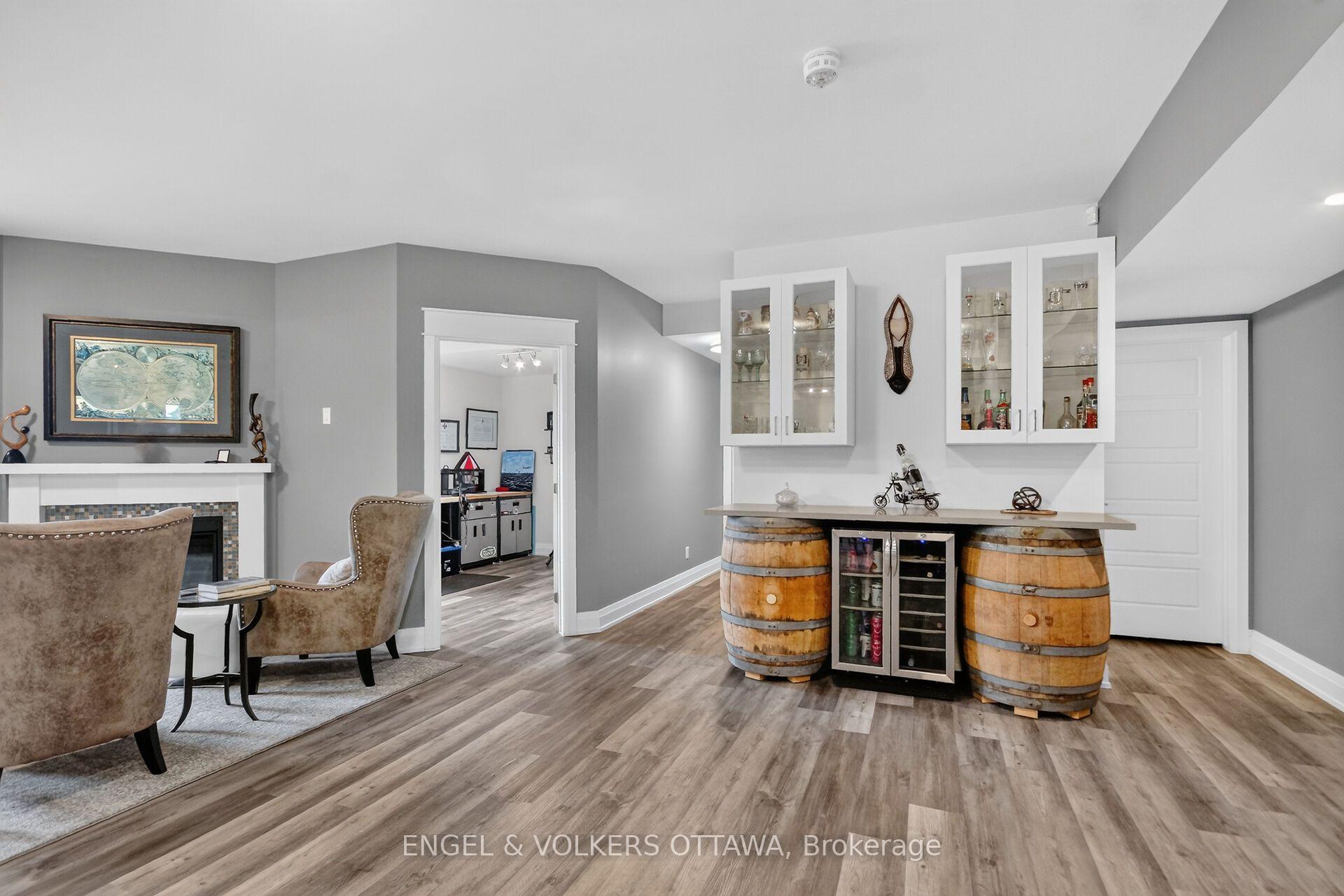 Photo 53 of 100 Lake Trail Road, Ottawa, Greely — HOMEH