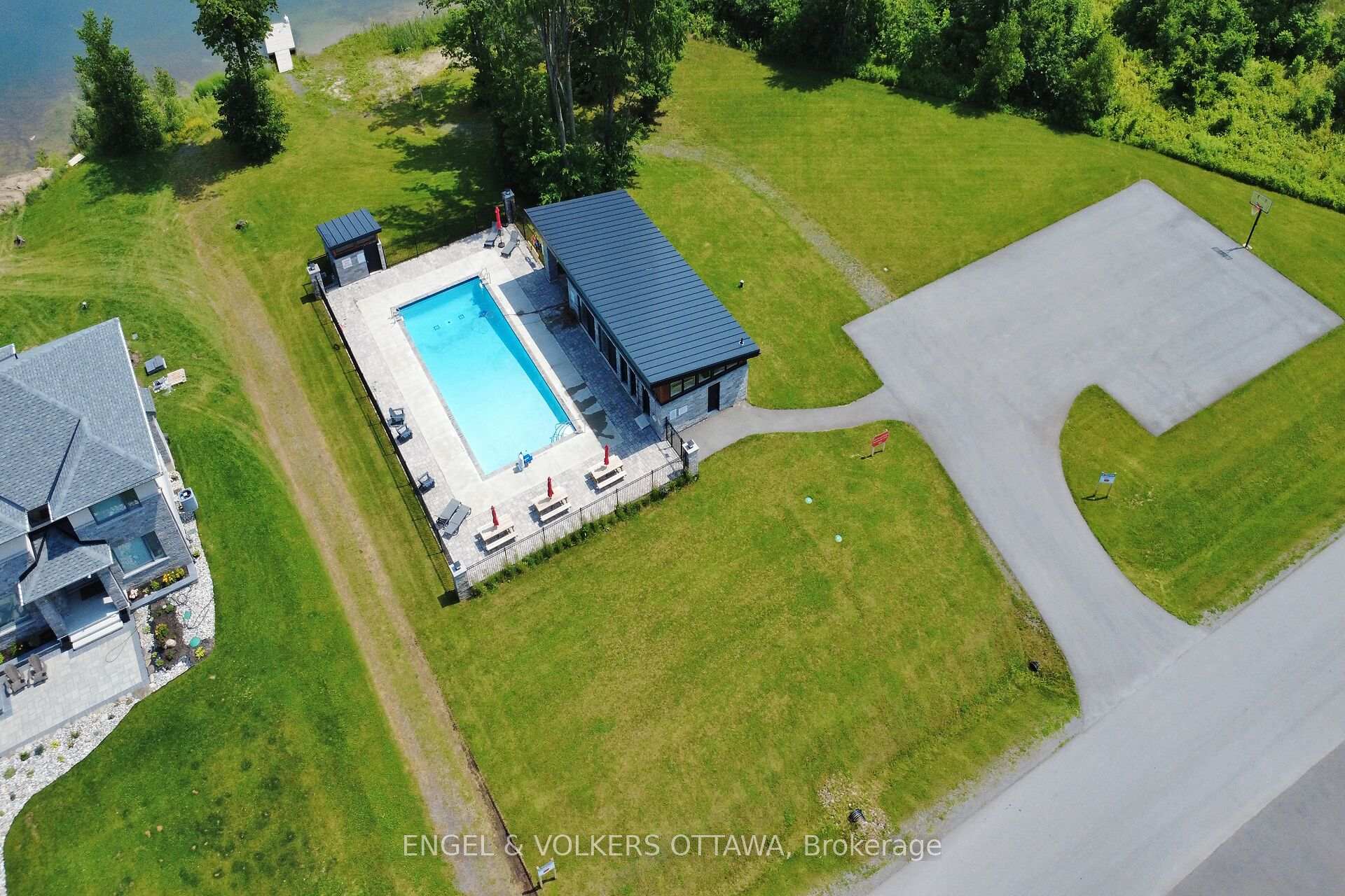 Photo 61 of 100 Lake Trail Road, Ottawa, Greely — HOMEH