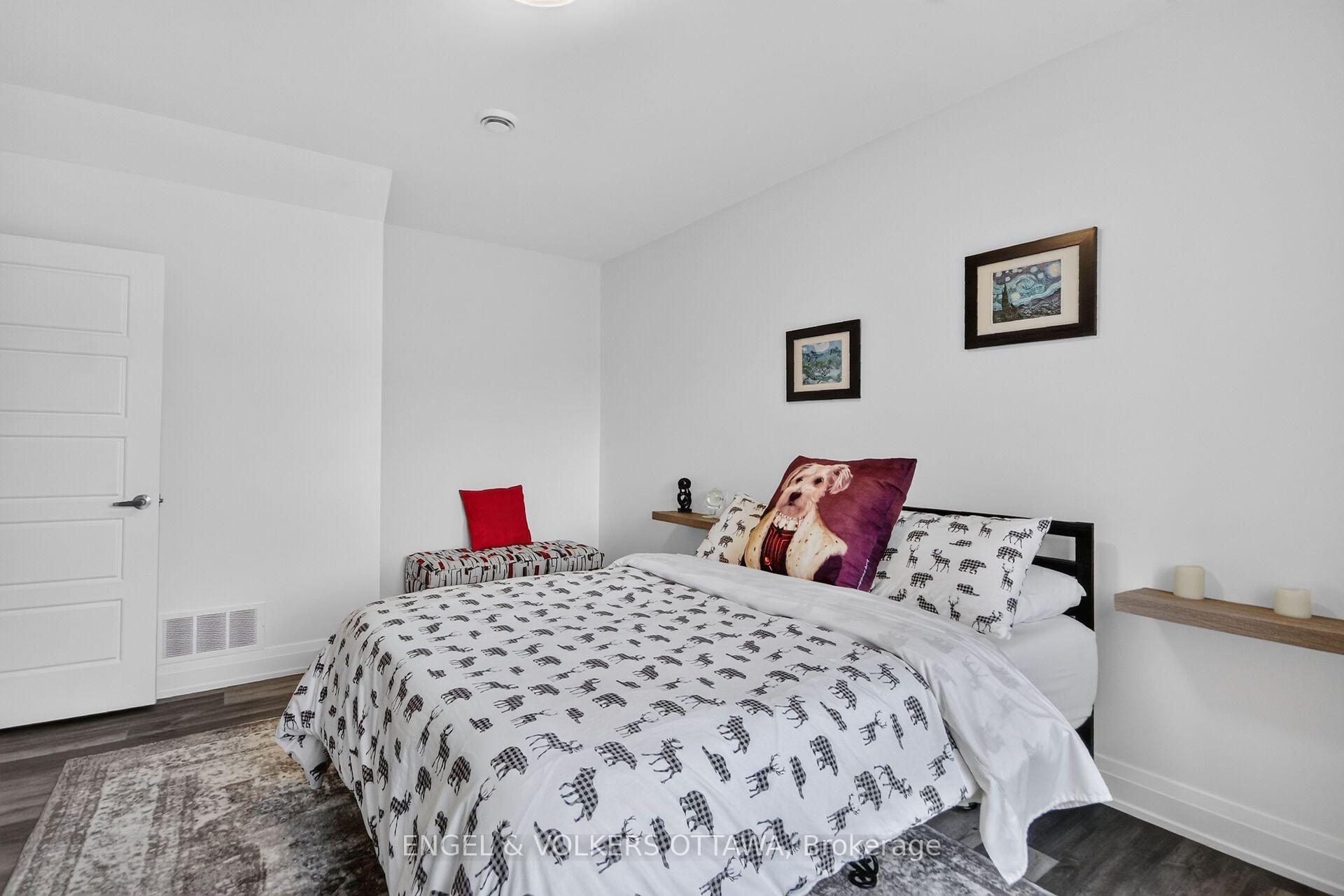 Photo 70 of 100 Lake Trail Road, Ottawa, Greely — HOMEH