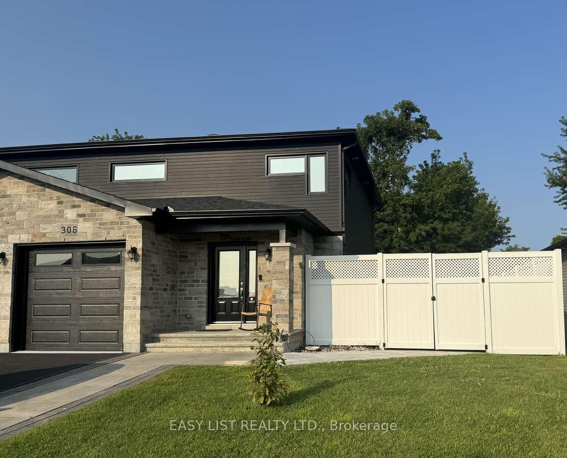 Photo of 306 Belfort Crescent