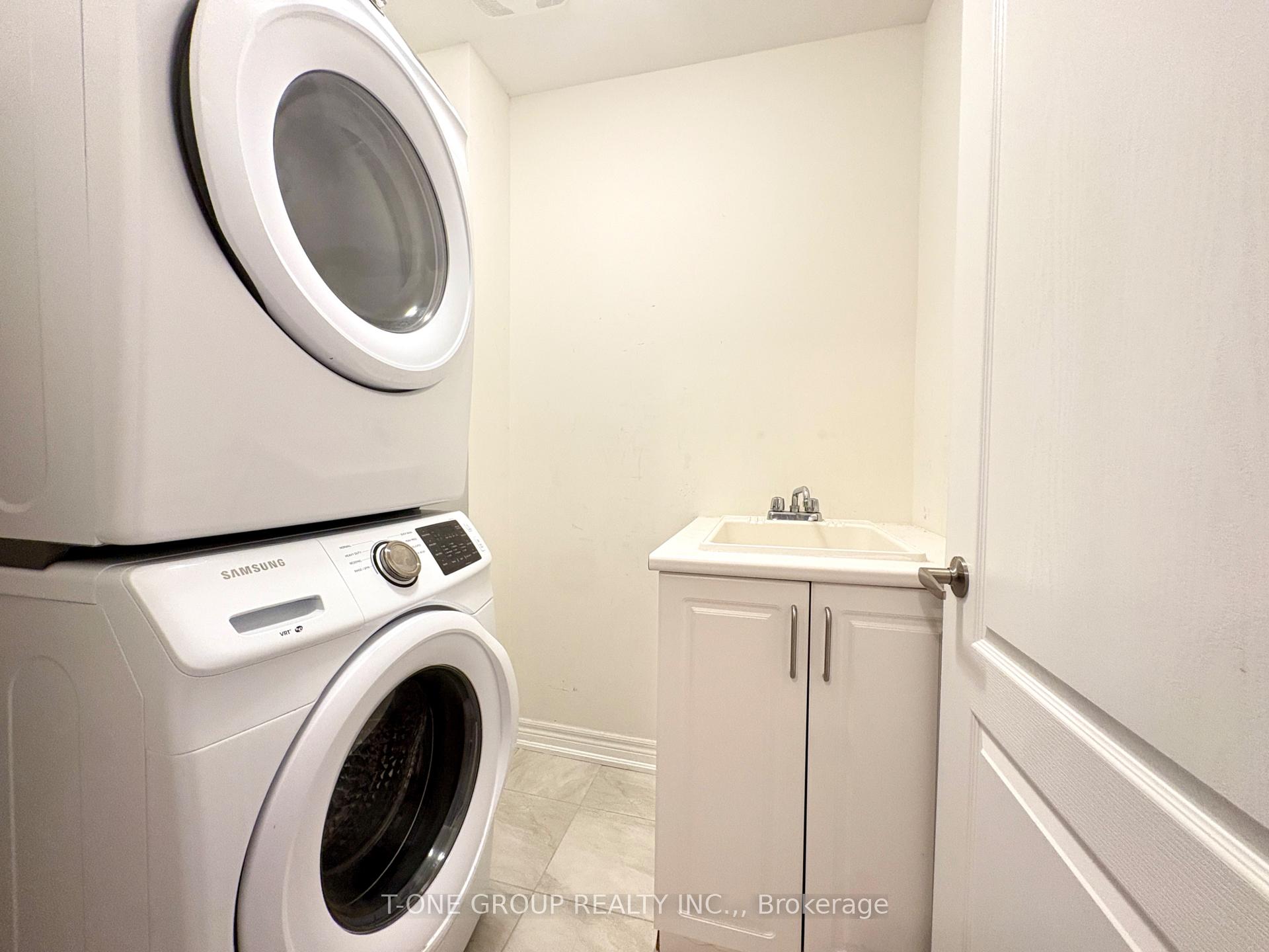 Photo 8 of Unit B, 107 Luzon Avenue, Markham, Box Grove — HOMEH