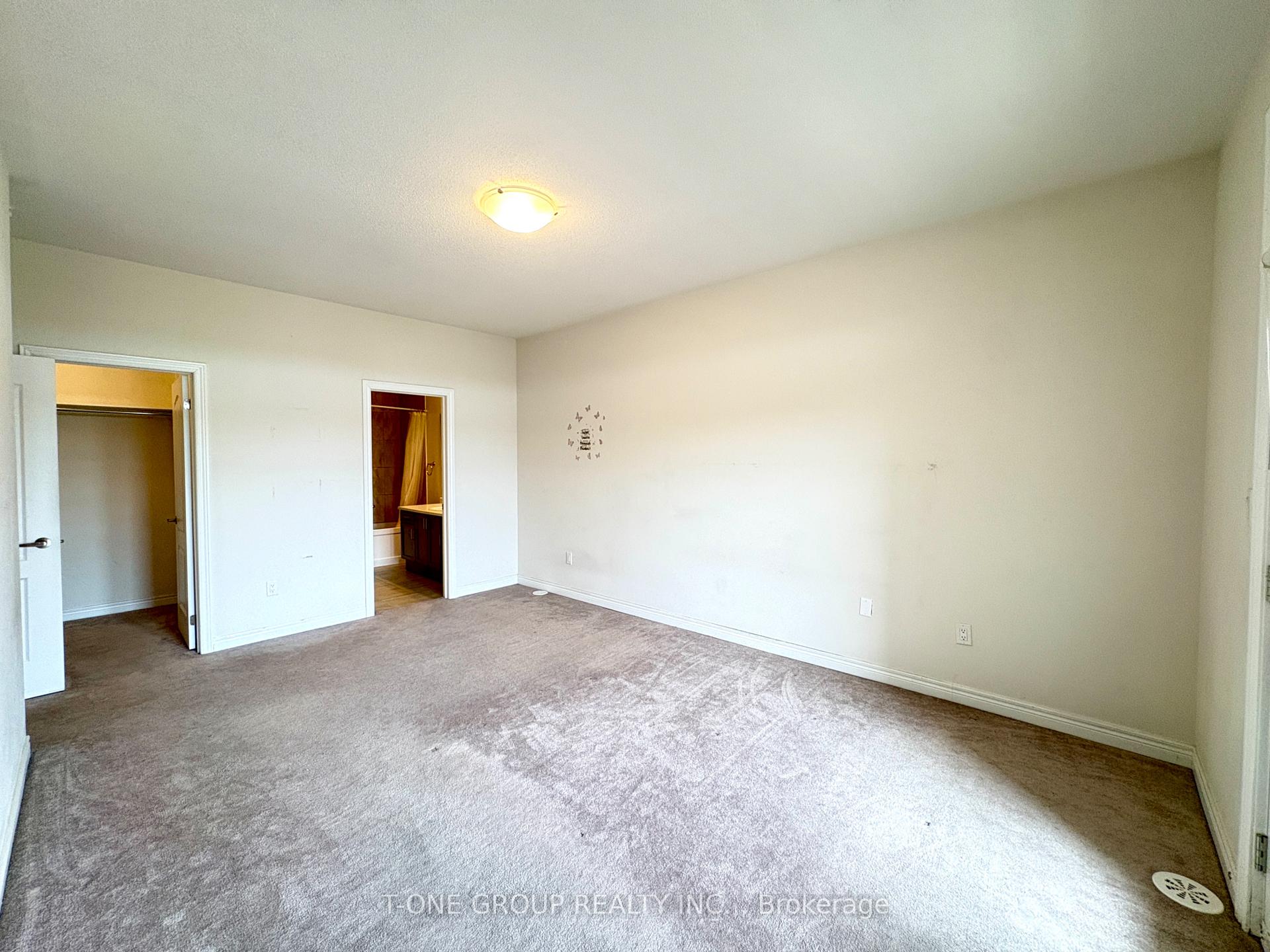 Photo 11 of Unit B, 107 Luzon Avenue, Markham, Box Grove — HOMEH